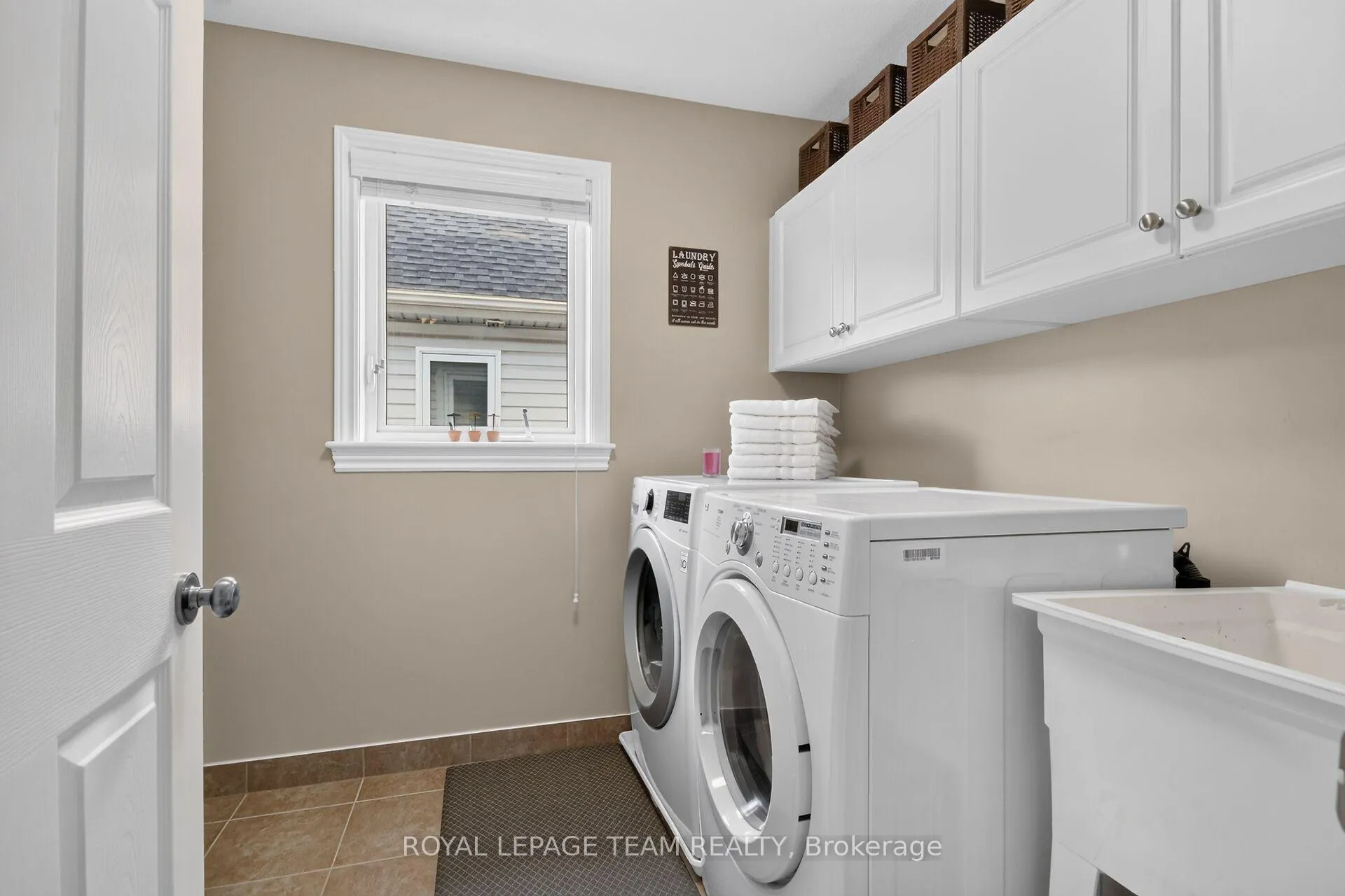 Photo 33 of 83 Lydia Way, Ottawa, Barrhaven East — HOMEH