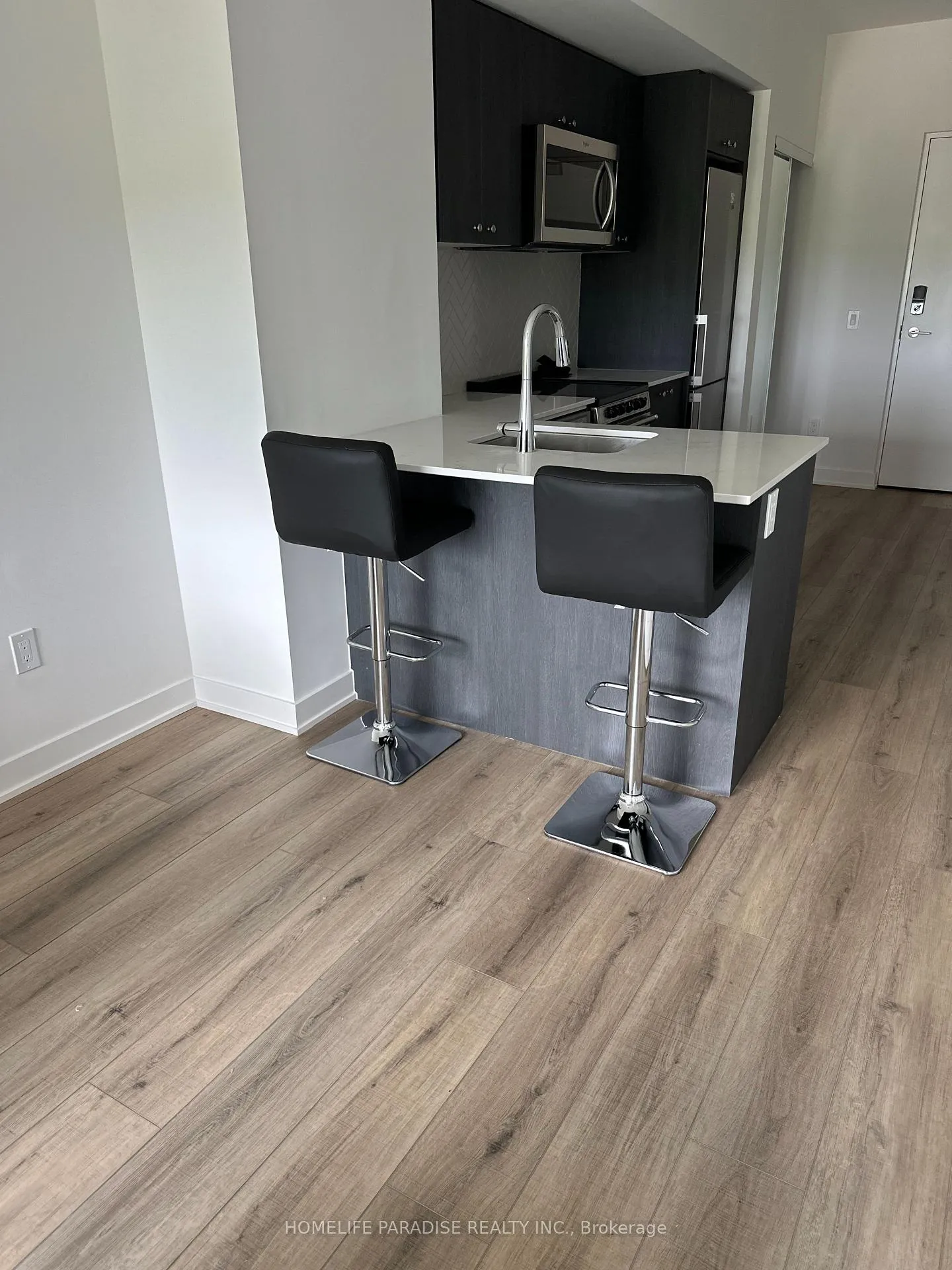 Photo 5 of Unit 603, 312 Erb Street, Waterloo, Maple Hills — HOMEH