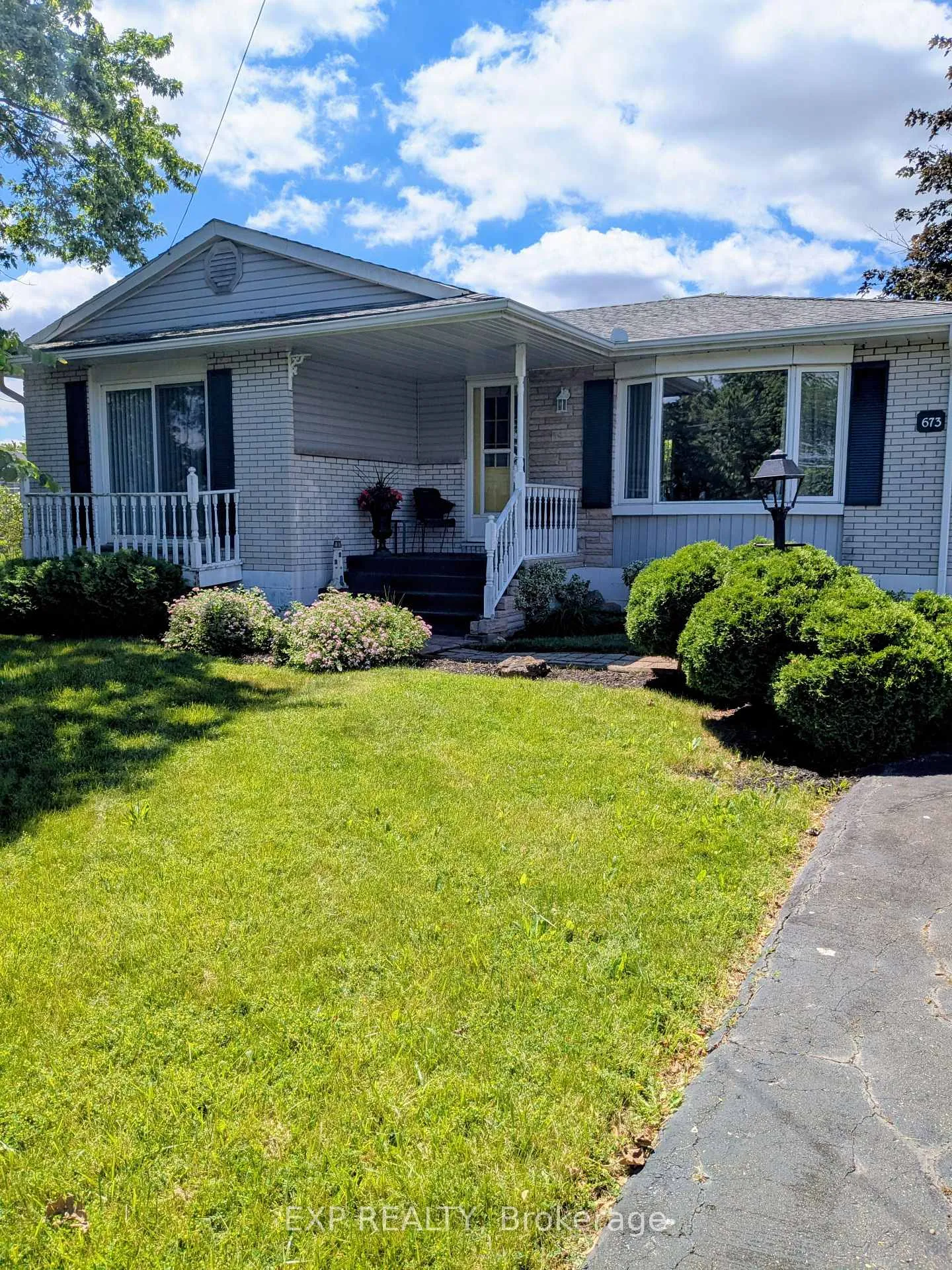 Photo 1 of 673 Winston Road, Grimsby, Grimsby Beach — HOMEH