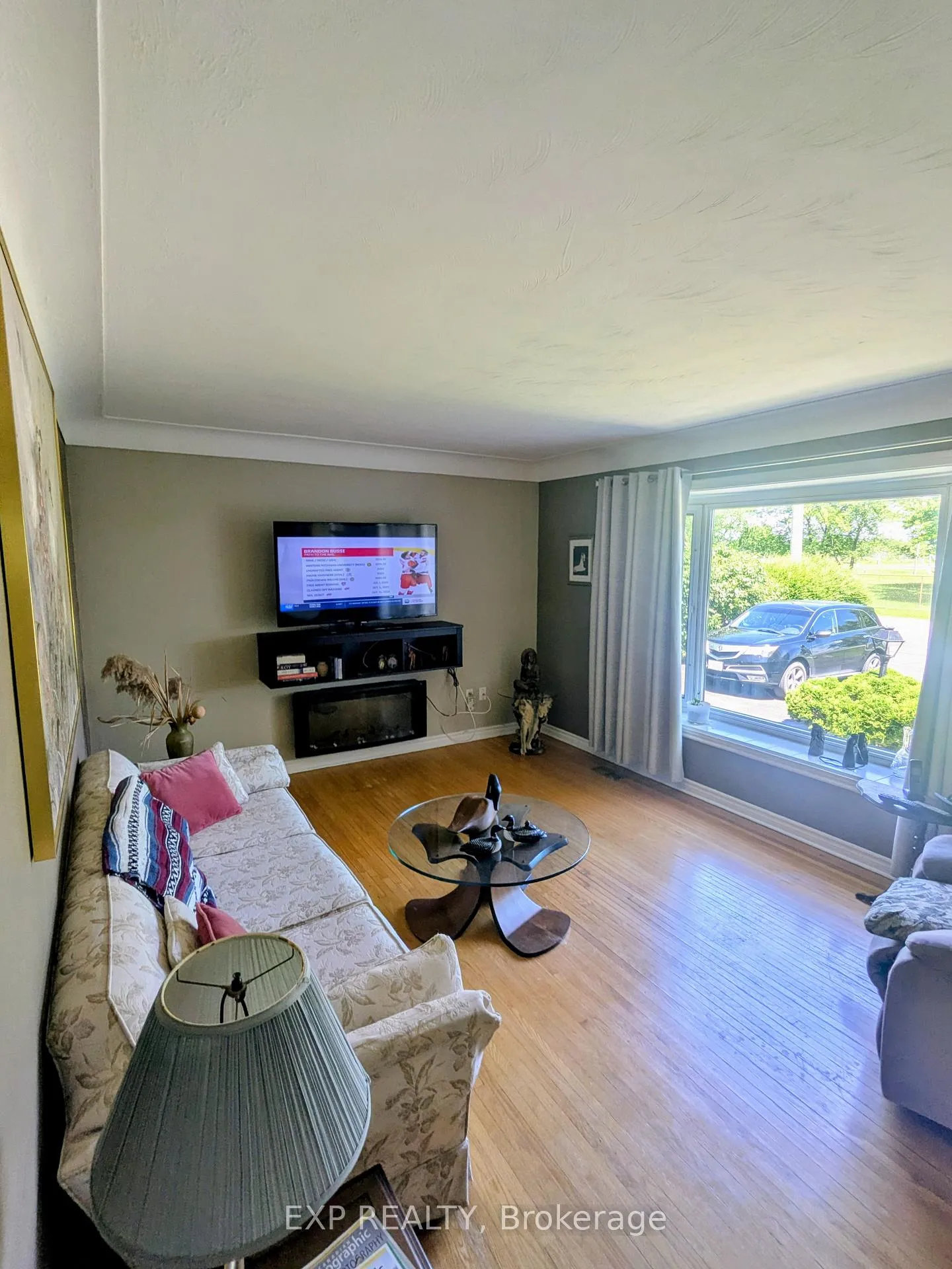 Photo 5 of 673 Winston Road, Grimsby, Grimsby Beach — HOMEH