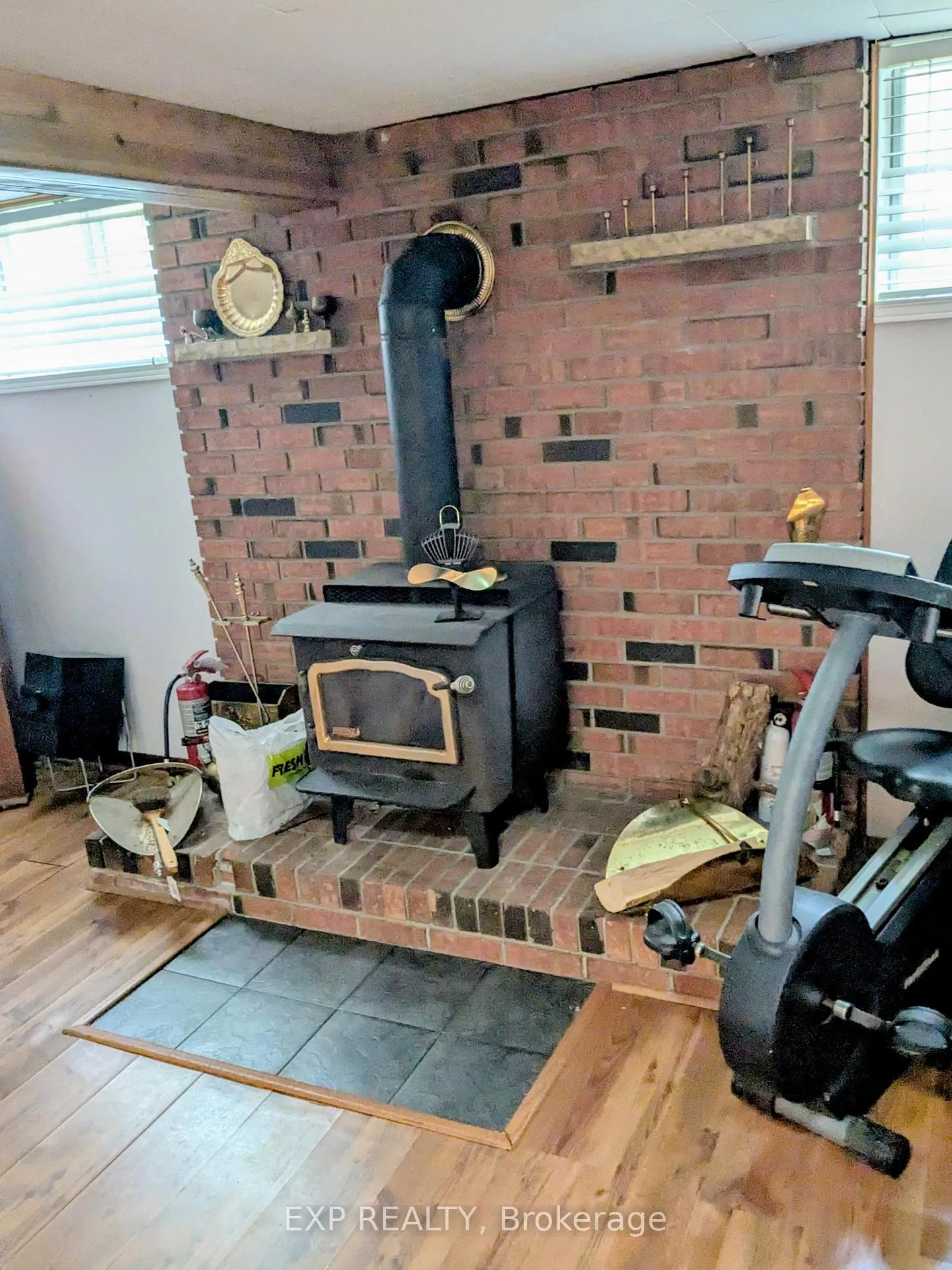 Photo 14 of 673 Winston Road, Grimsby, Grimsby Beach — HOMEH