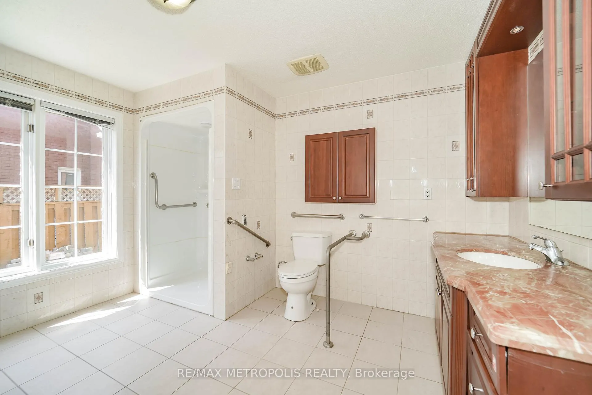 Photo 11 of 2 Schooner Court, Markham, Cachet — HOMEH