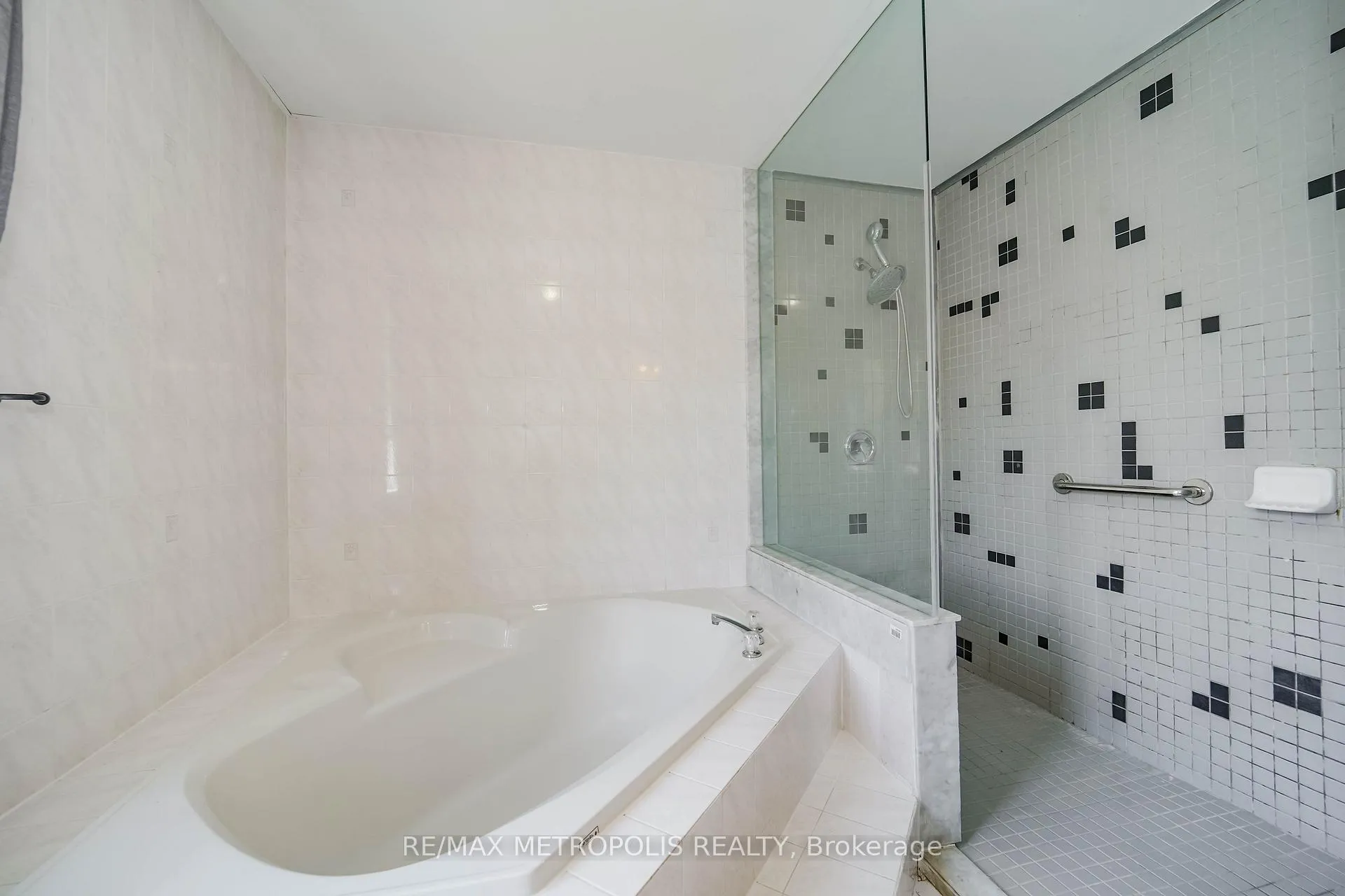 Photo 29 of 2 Schooner Court, Markham, Cachet — HOMEH