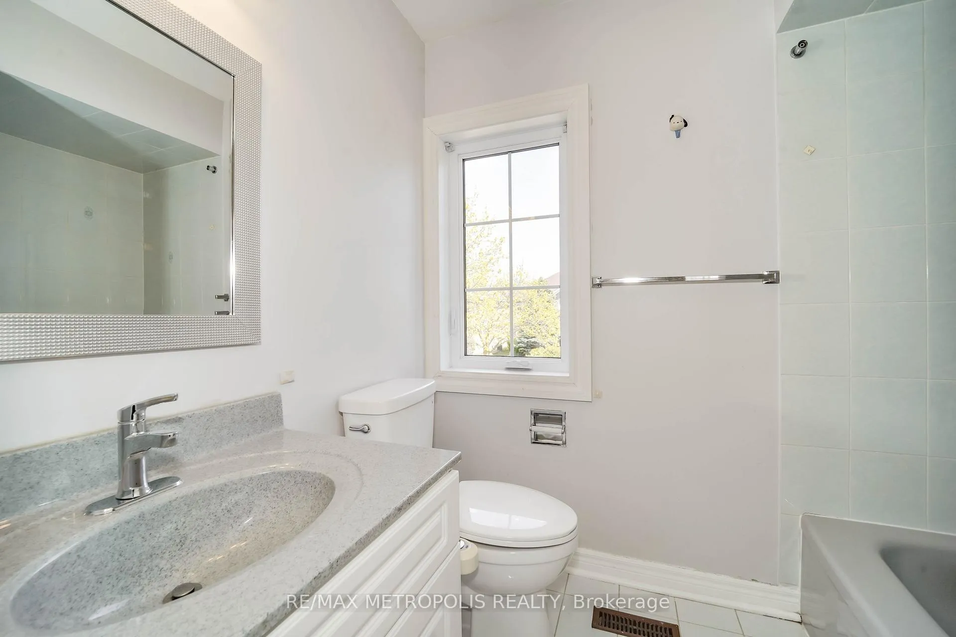 Photo 31 of 2 Schooner Court, Markham, Cachet — HOMEH