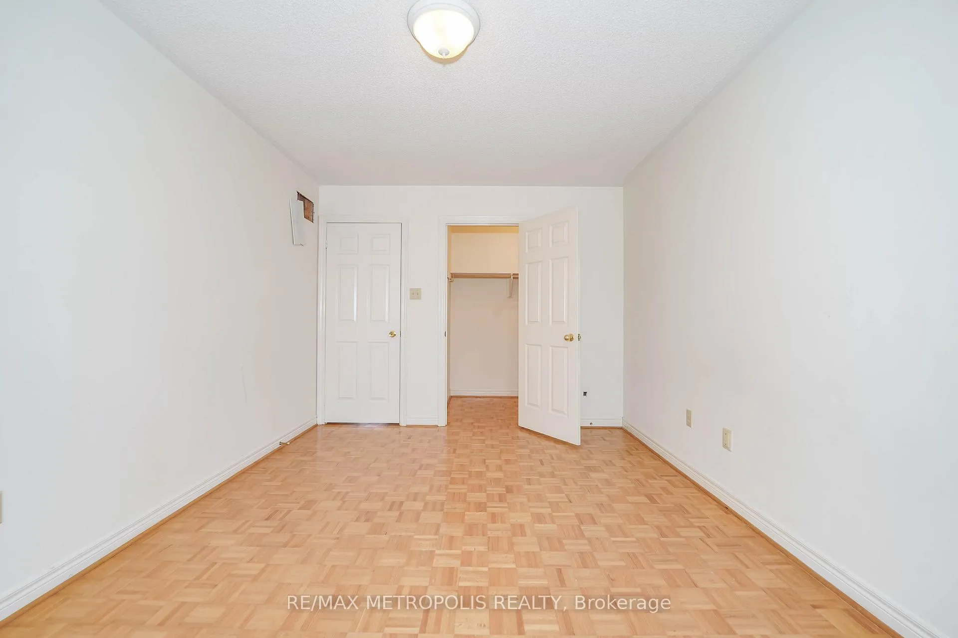 Photo 32 of 2 Schooner Court, Markham, Cachet — HOMEH