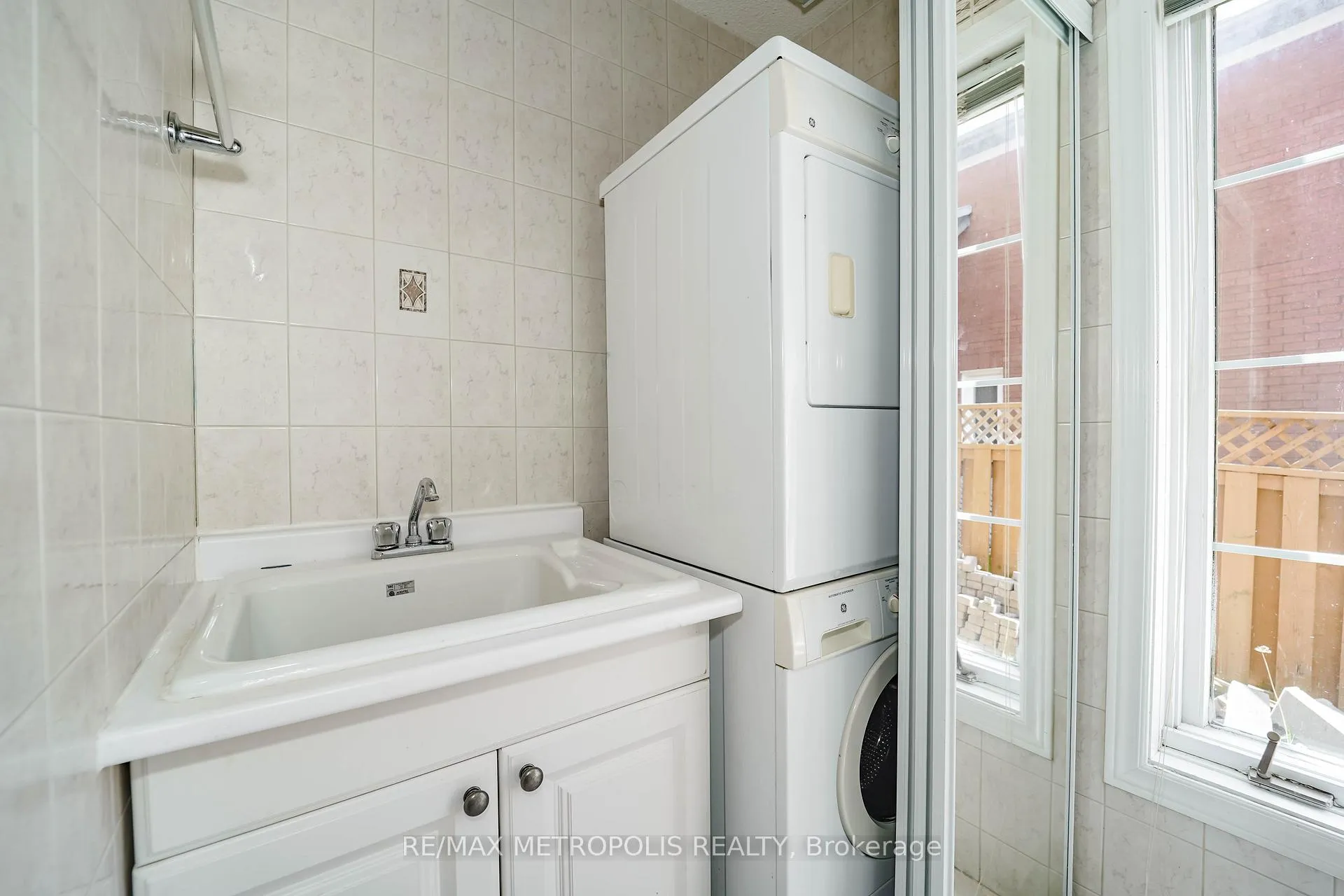Photo 44 of 2 Schooner Court, Markham, Cachet — HOMEH