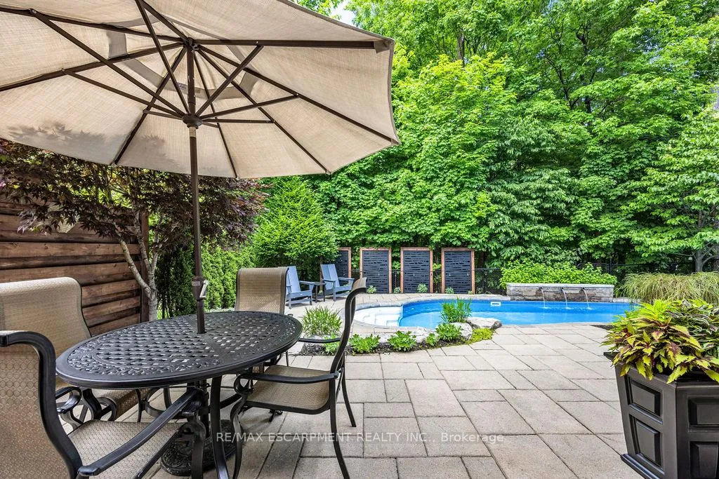 Photo 3 of 4176 Bianca Forest Drive, Burlington, Tansley — HOMEH