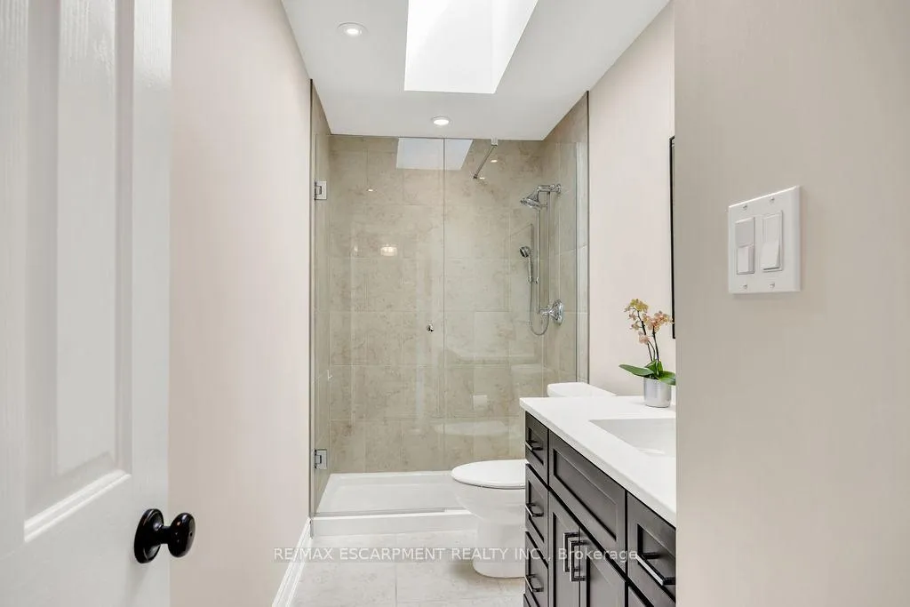 Photo 16 of 4176 Bianca Forest Drive, Burlington, Tansley — HOMEH