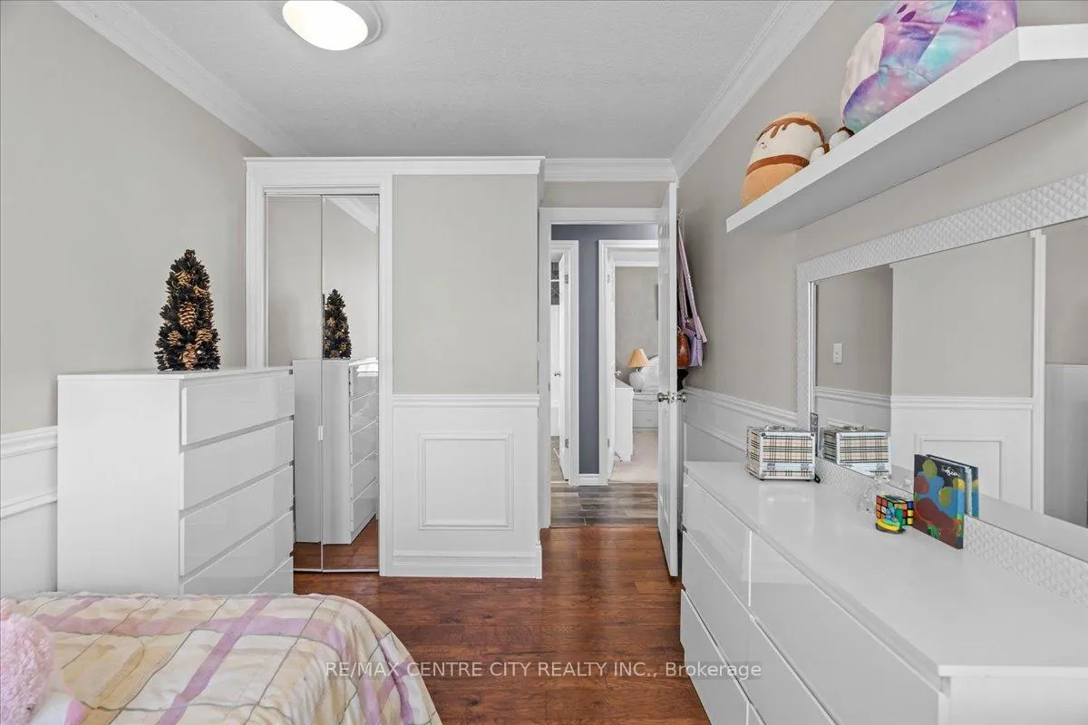 Photo 14 of 19 Dell Drive, Strathroy-Caradoc, SW — HOMEH