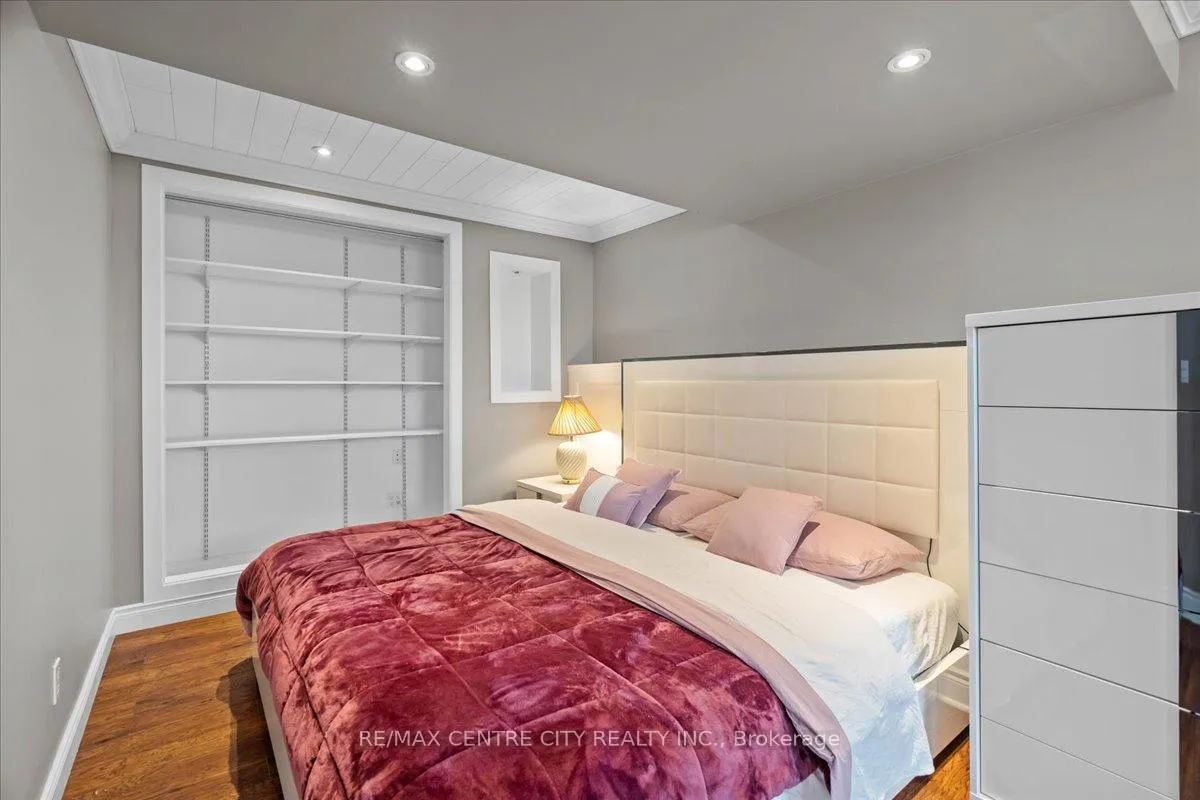 Photo 25 of 19 Dell Drive, Strathroy-Caradoc, SW — HOMEH