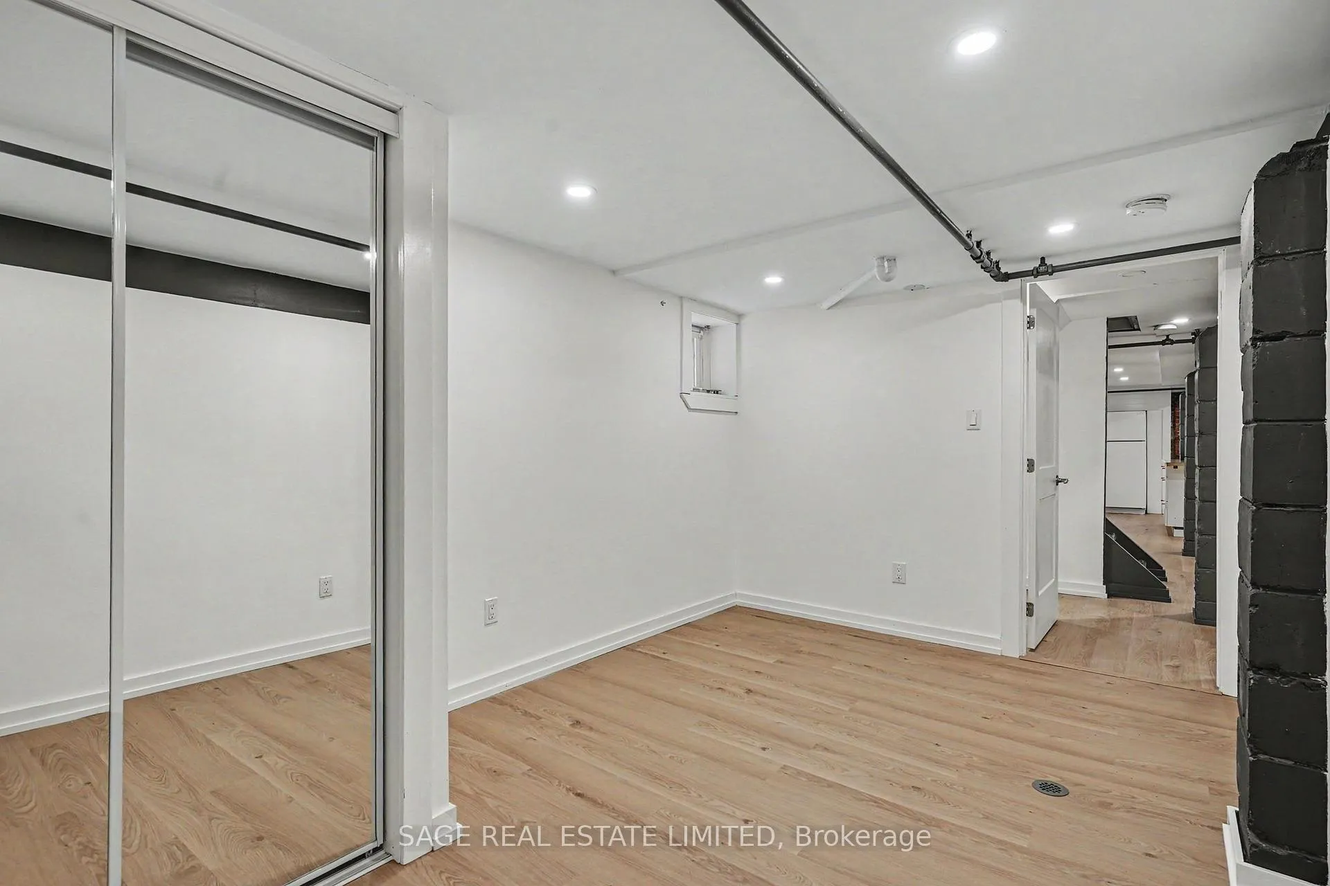Photo 16 of Unit 5, 10 Fir Avenue, Toronto, The Beaches — HOMEH