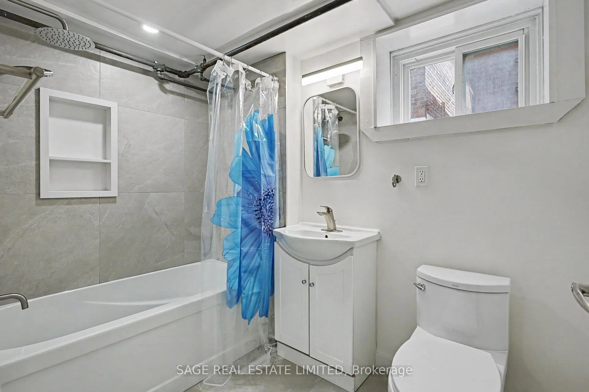 Photo 19 of Unit 5, 10 Fir Avenue, Toronto, The Beaches — HOMEH