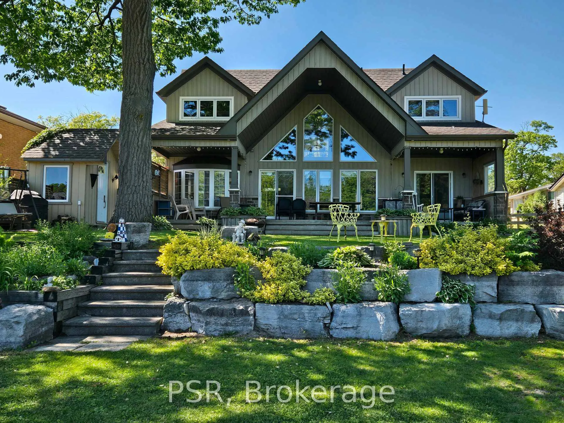 Photo 1 of 967 Mosley Street, Wasaga Beach — HOMEH