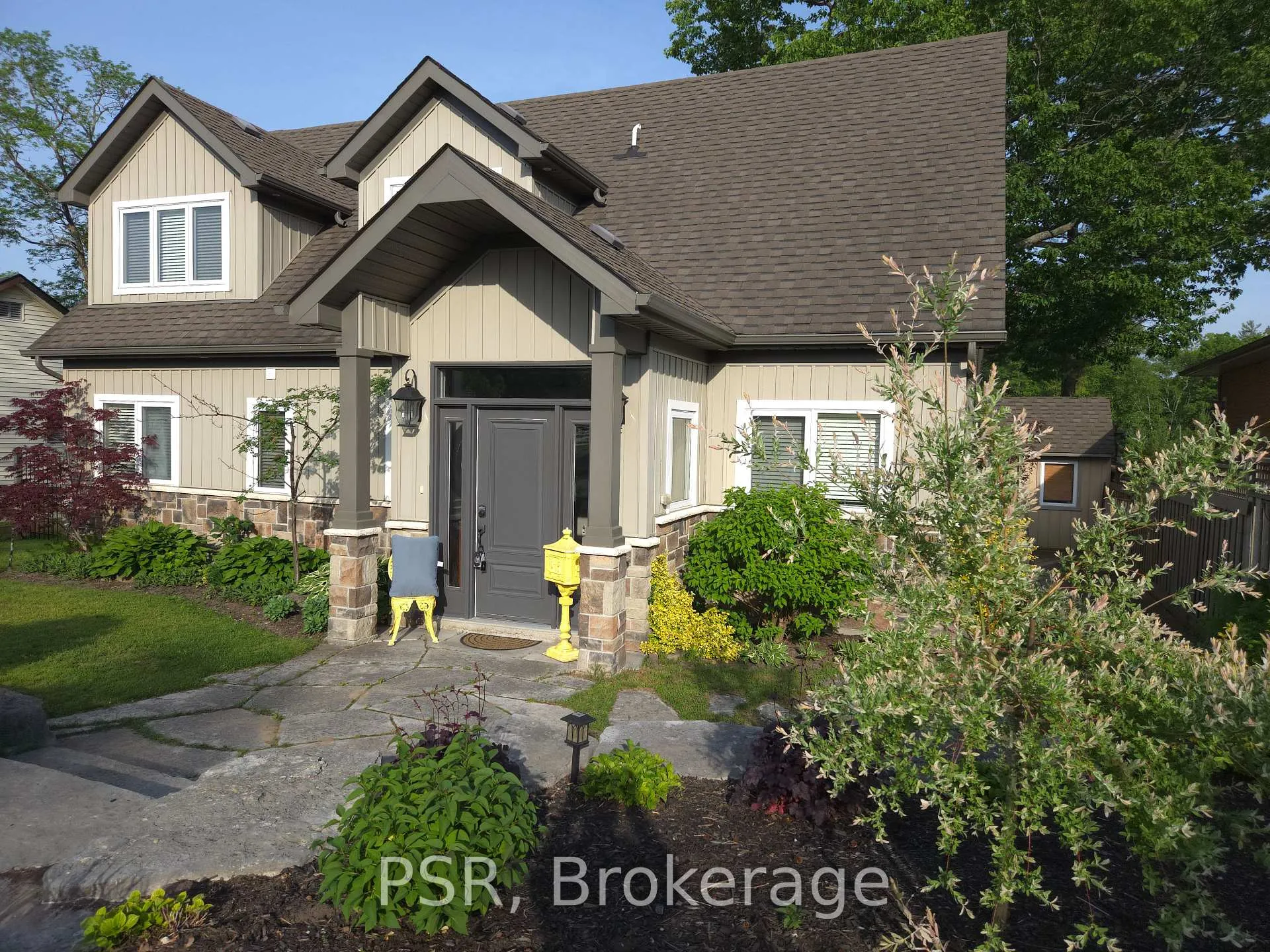 Photo 6 of 967 Mosley Street, Wasaga Beach — HOMEH