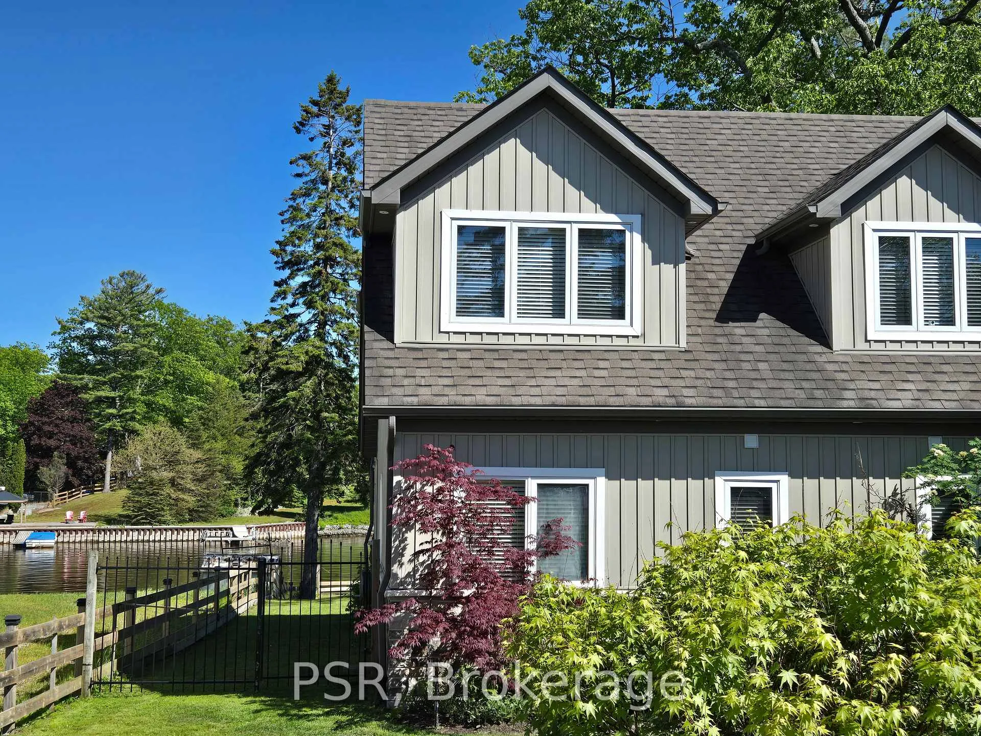Photo 7 of 967 Mosley Street, Wasaga Beach — HOMEH