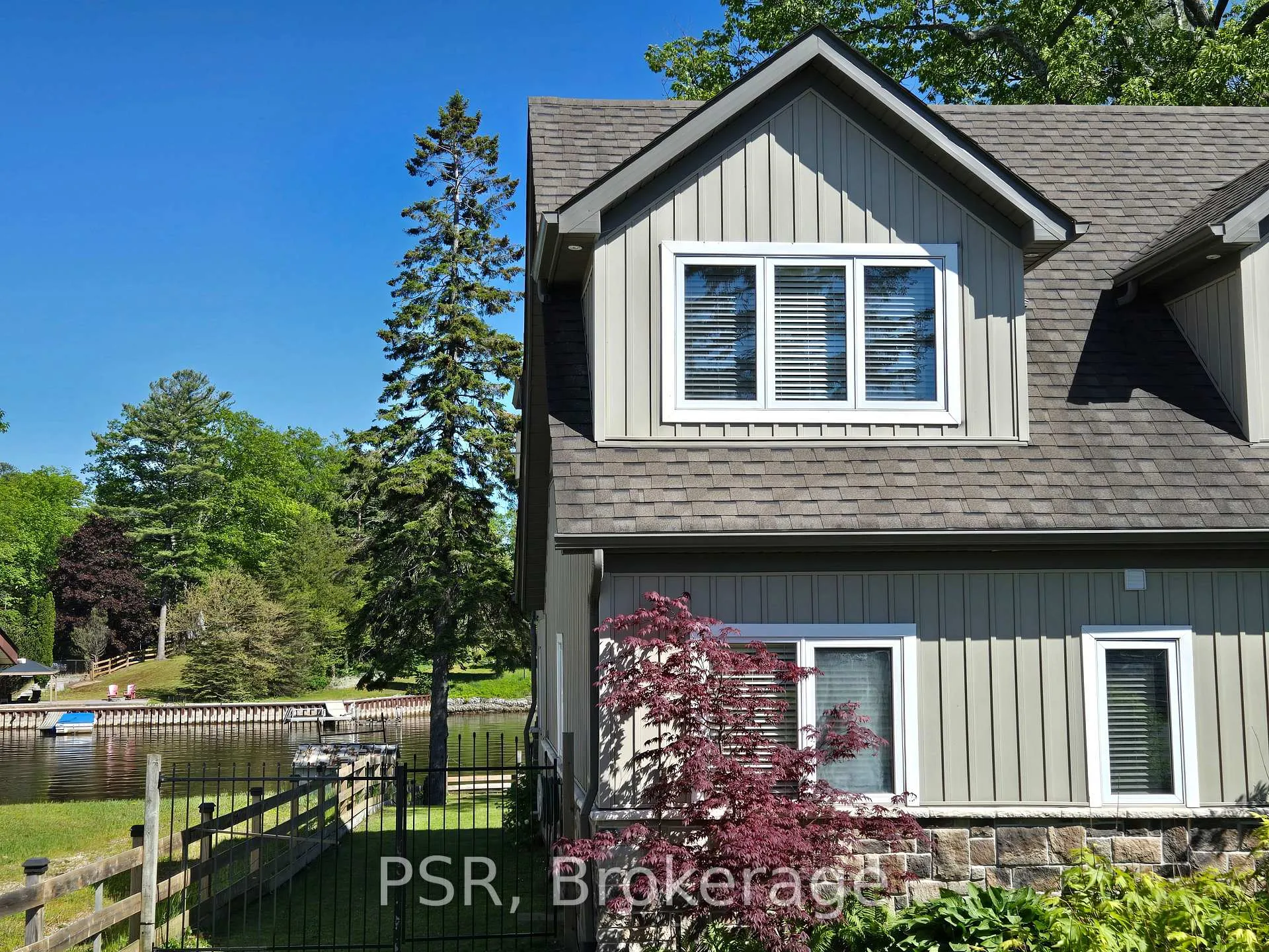 Photo 8 of 967 Mosley Street, Wasaga Beach — HOMEH