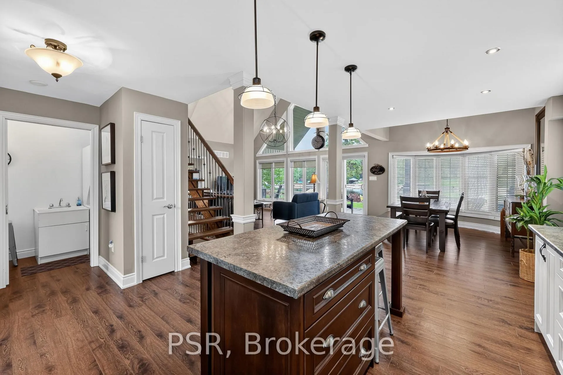 Photo 18 of 967 Mosley Street, Wasaga Beach — HOMEH