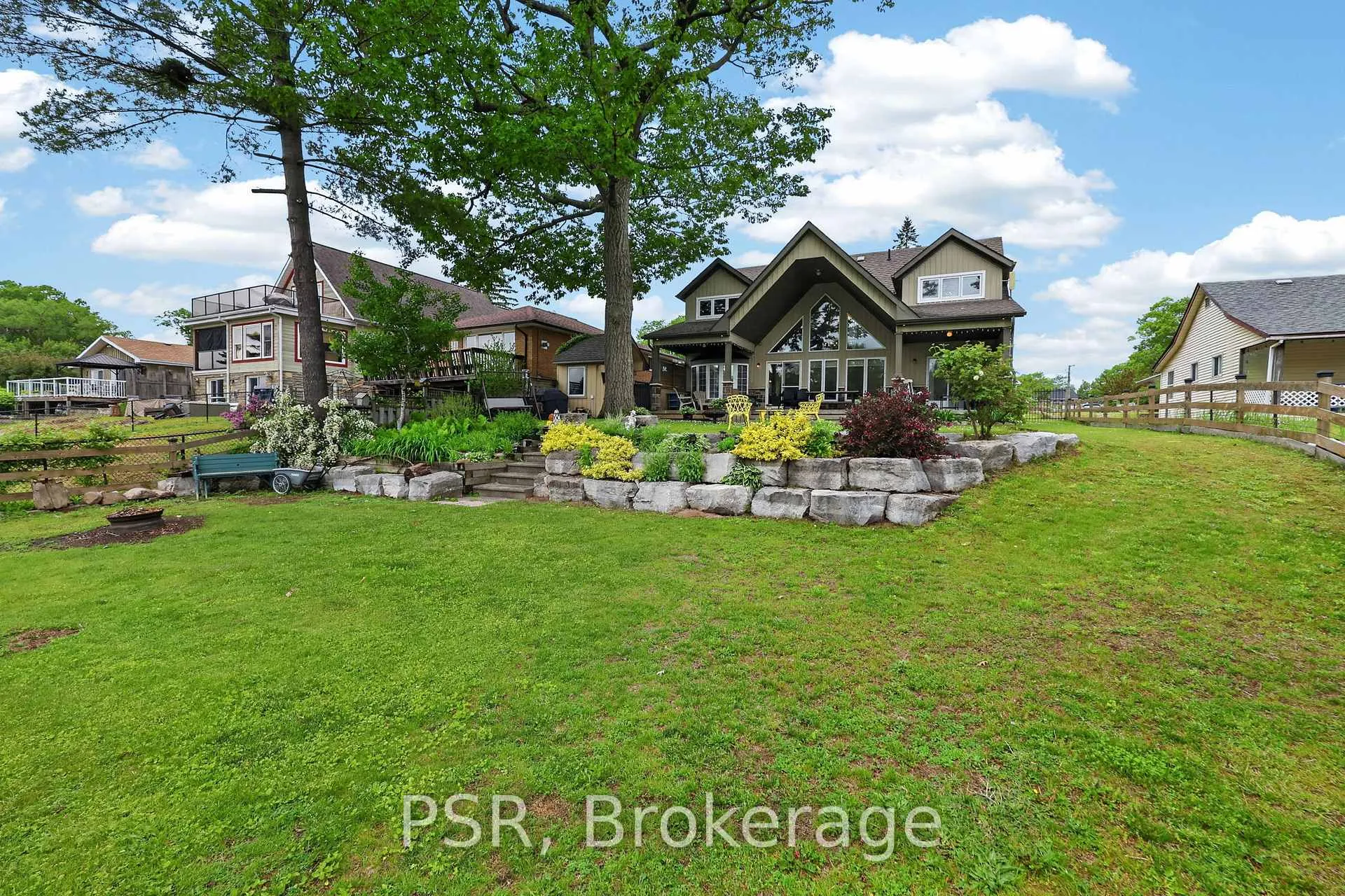 Photo 42 of 967 Mosley Street, Wasaga Beach — HOMEH