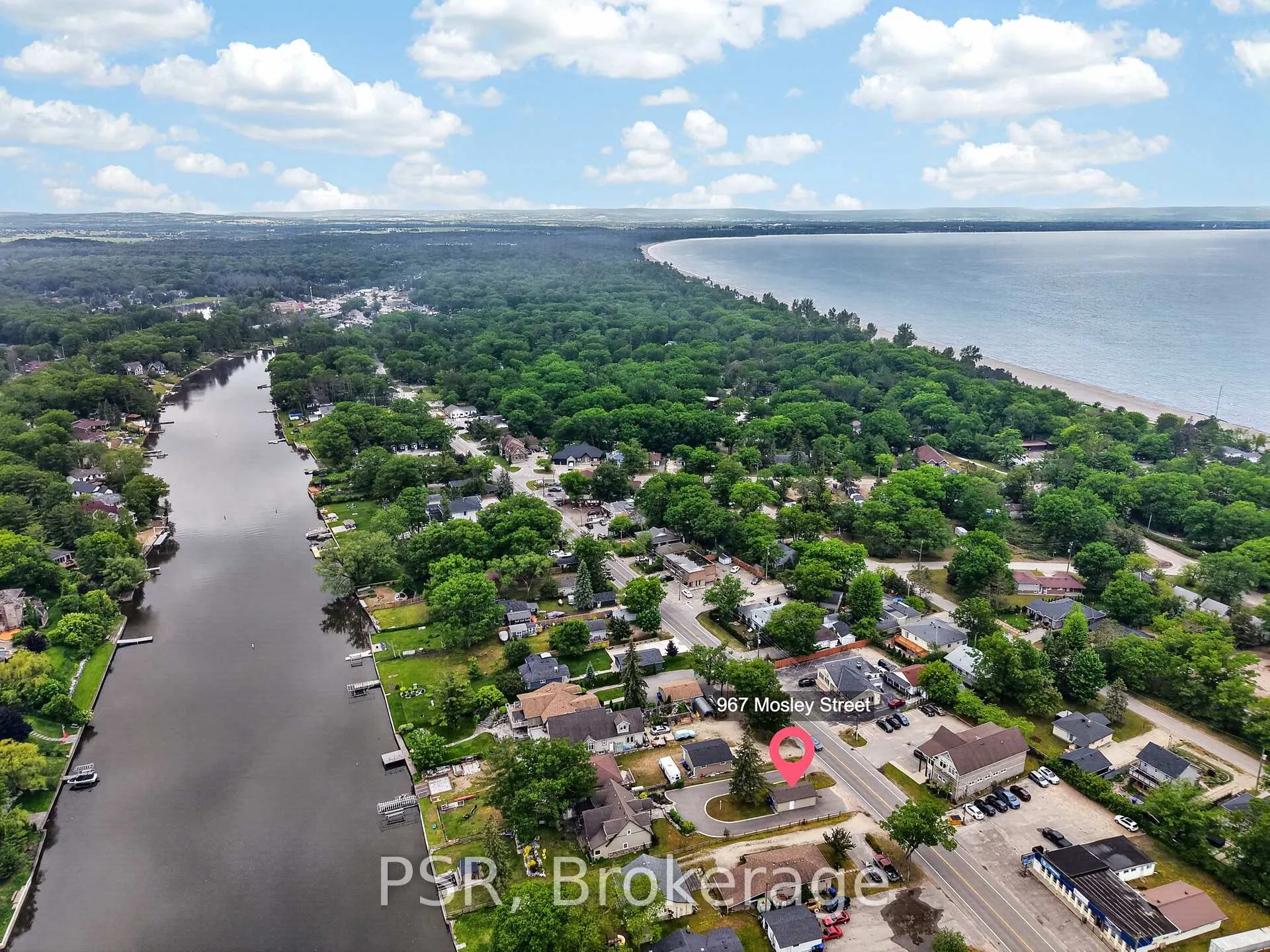 Photo 48 of 967 Mosley Street, Wasaga Beach — HOMEH