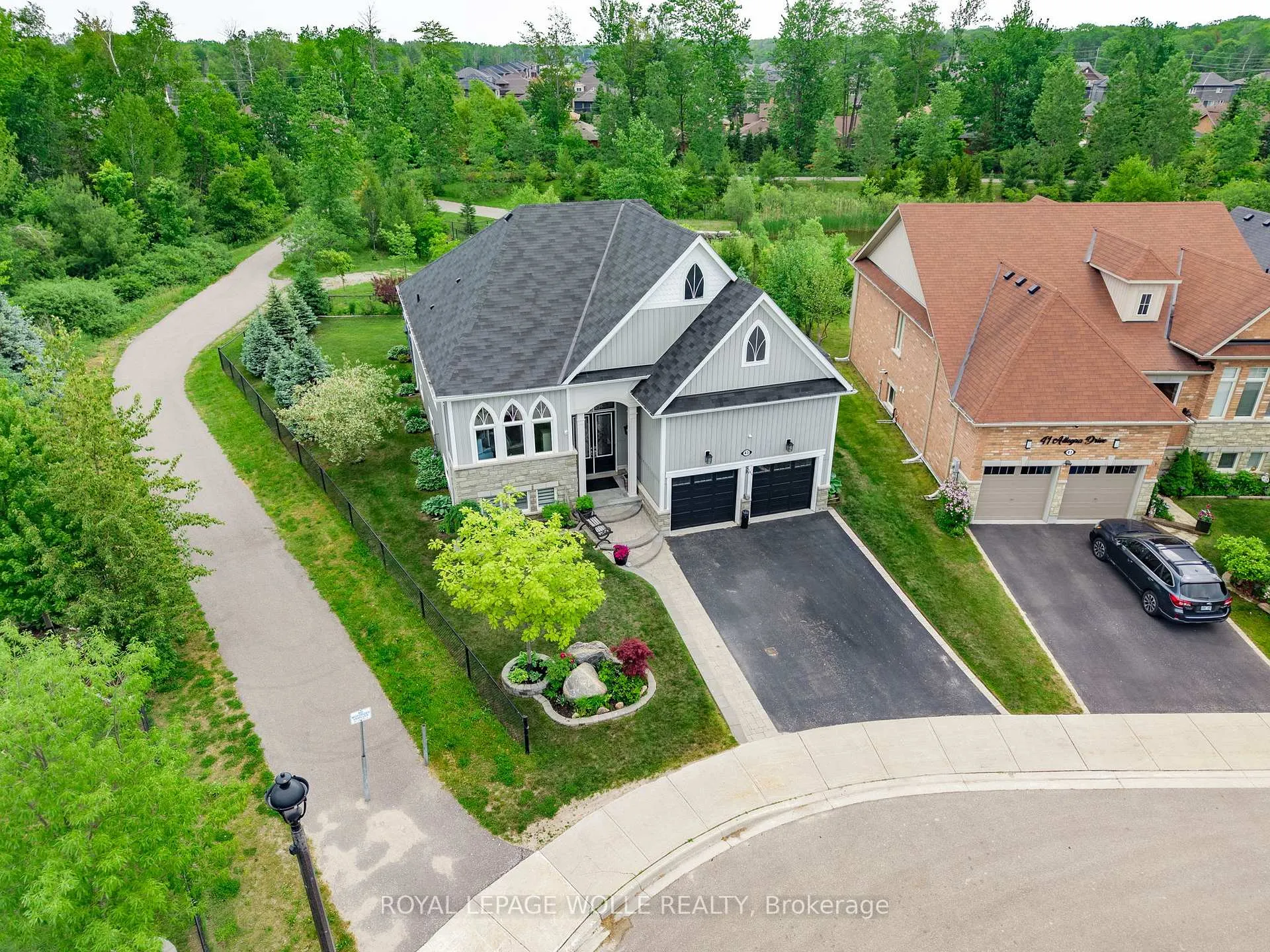 Photo 2 of 43 Allegra Drive, Wasaga Beach — HOMEH