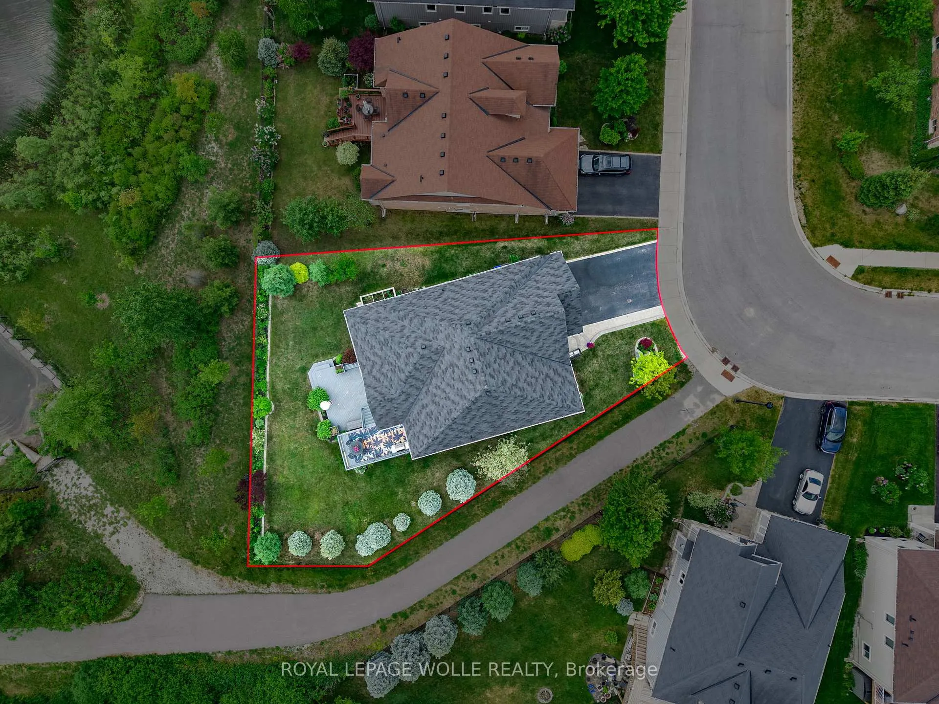 Photo 3 of 43 Allegra Drive, Wasaga Beach — HOMEH