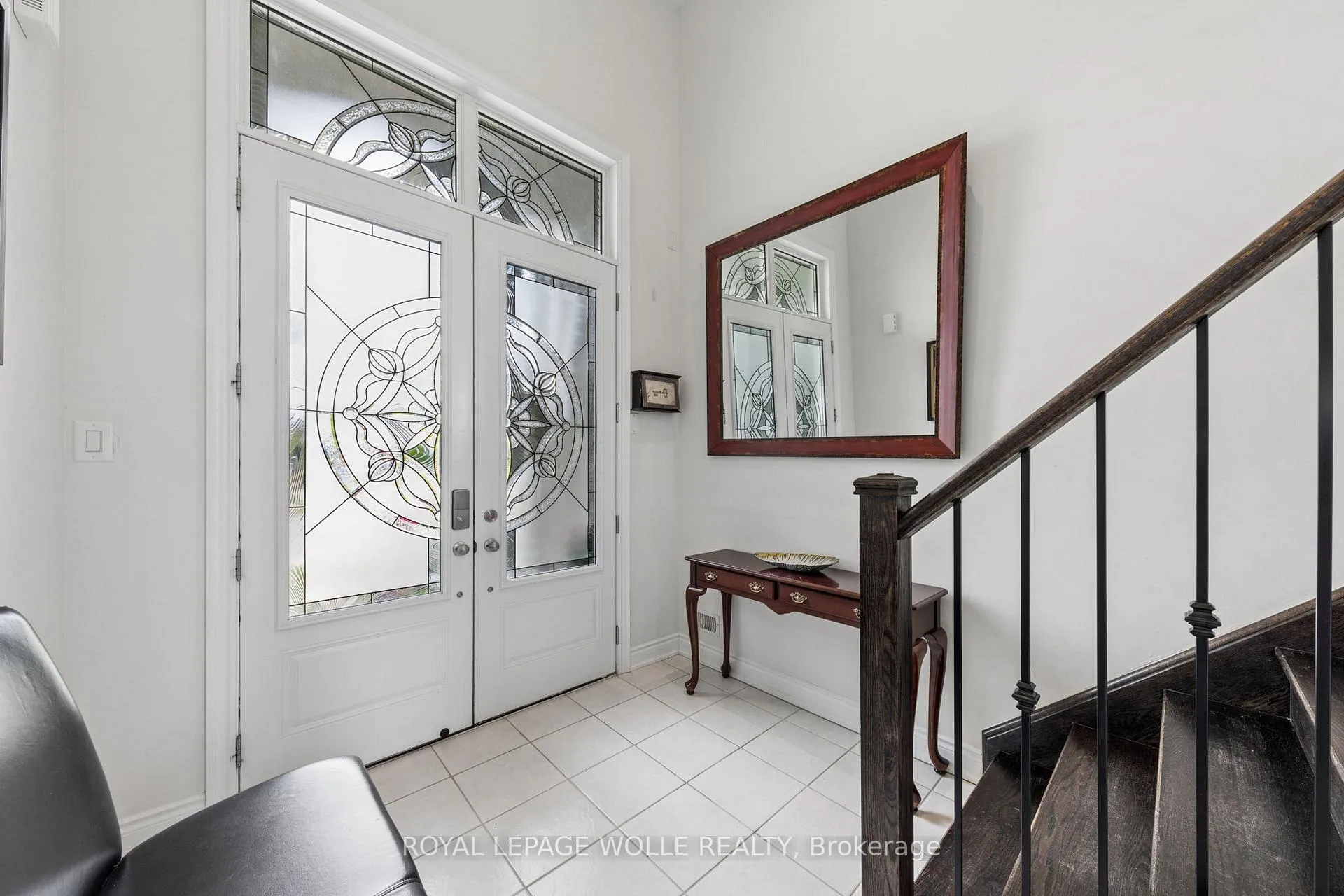 Photo 7 of 43 Allegra Drive, Wasaga Beach — HOMEH