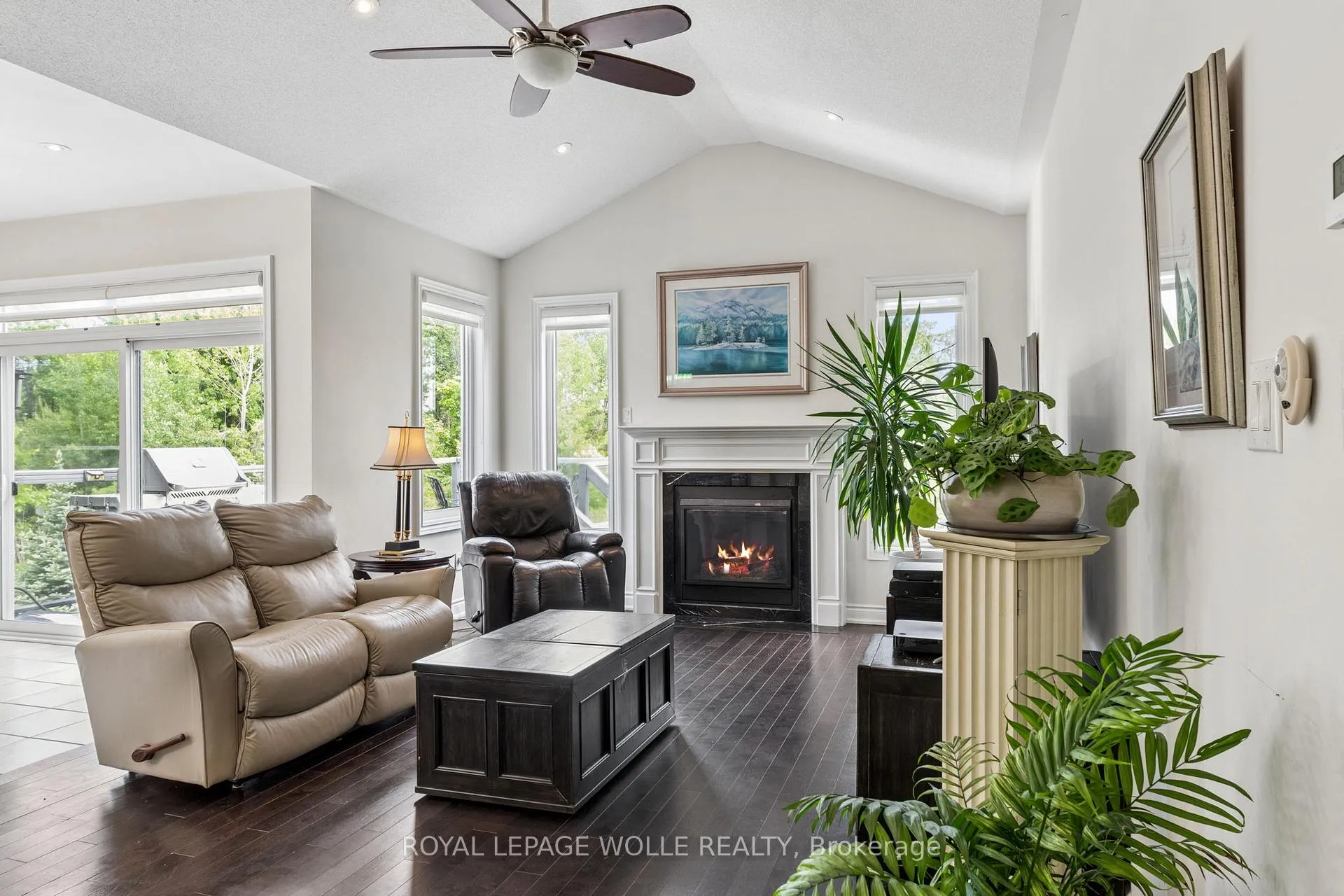 Photo 16 of 43 Allegra Drive, Wasaga Beach — HOMEH