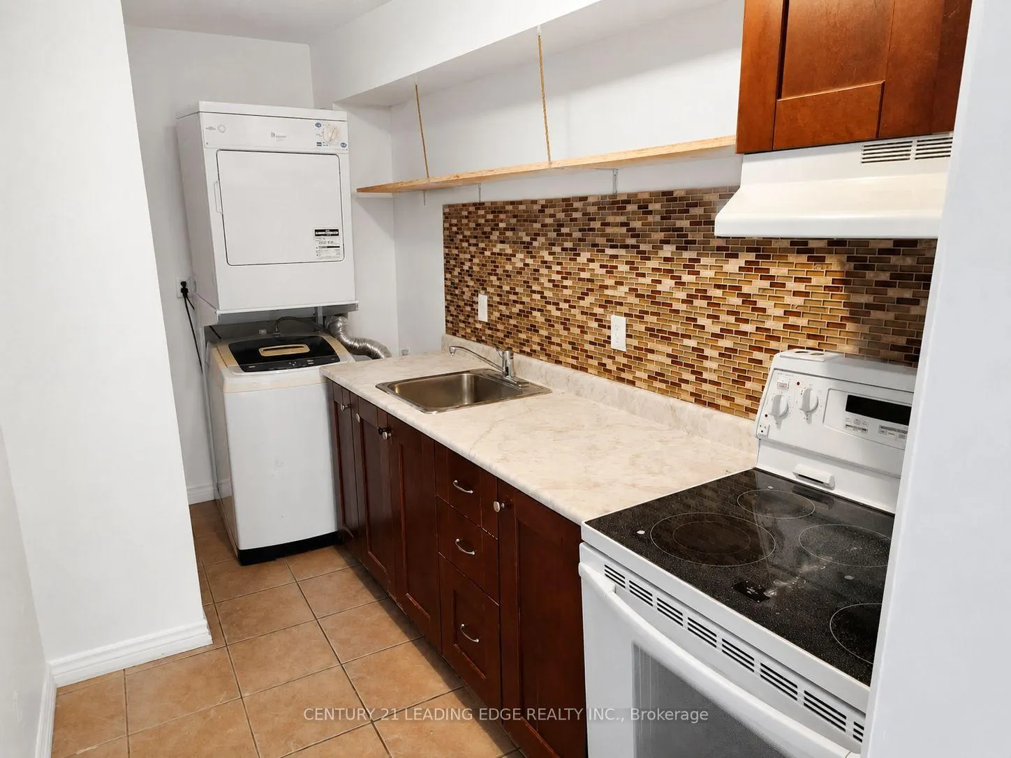 Photo 1 of Unit 201, 196 Chruch Street, Georgina, Historic Lakeshore Communities — HOMEH