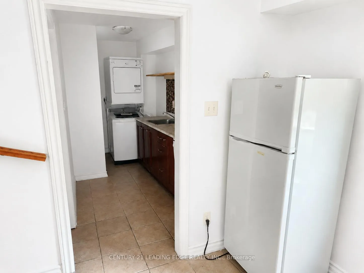 Photo 2 of Unit 201, 196 Chruch Street, Georgina, Historic Lakeshore Communities — HOMEH