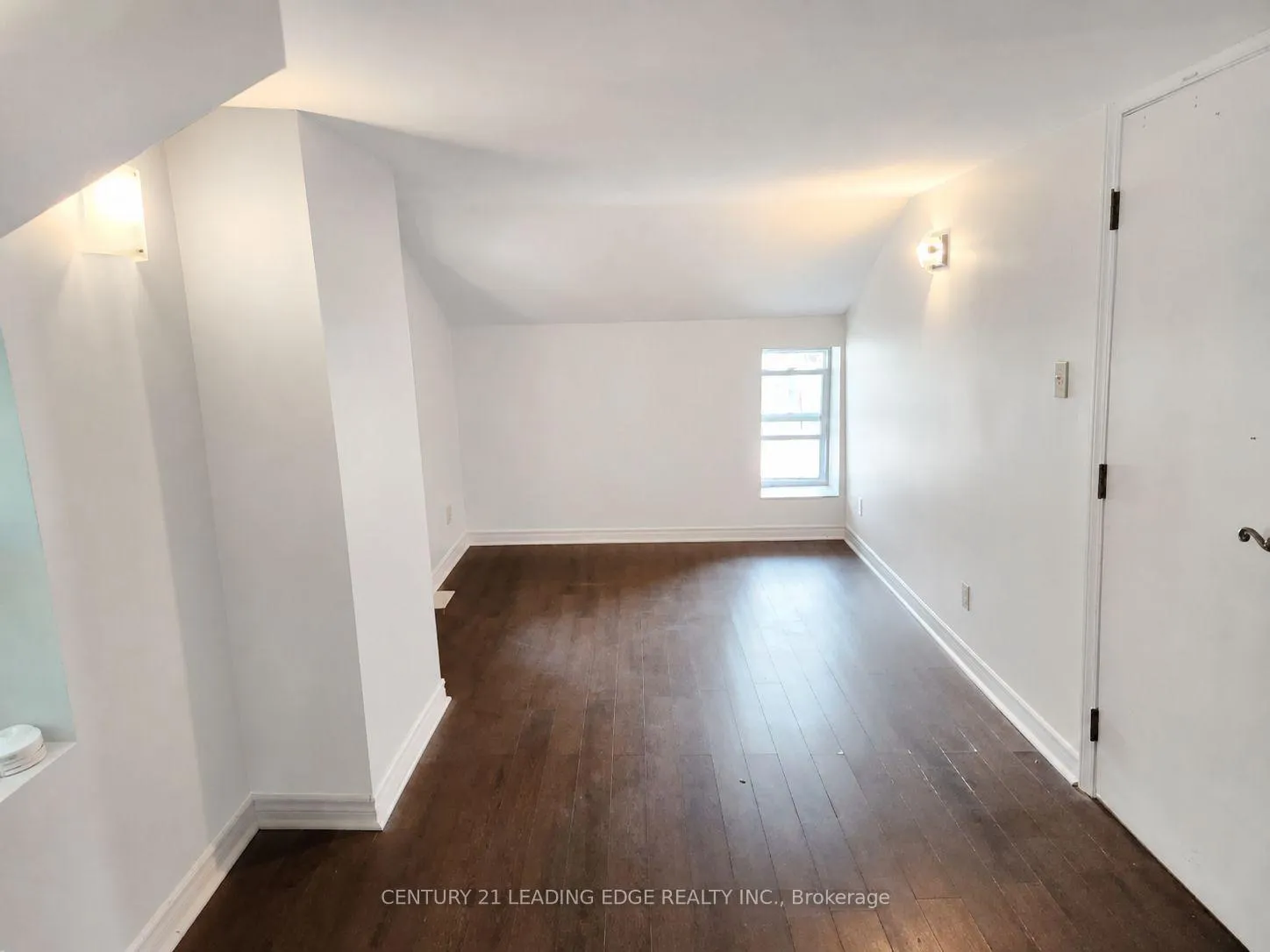 Photo 8 of Unit 201, 196 Chruch Street, Georgina, Historic Lakeshore Communities — HOMEH