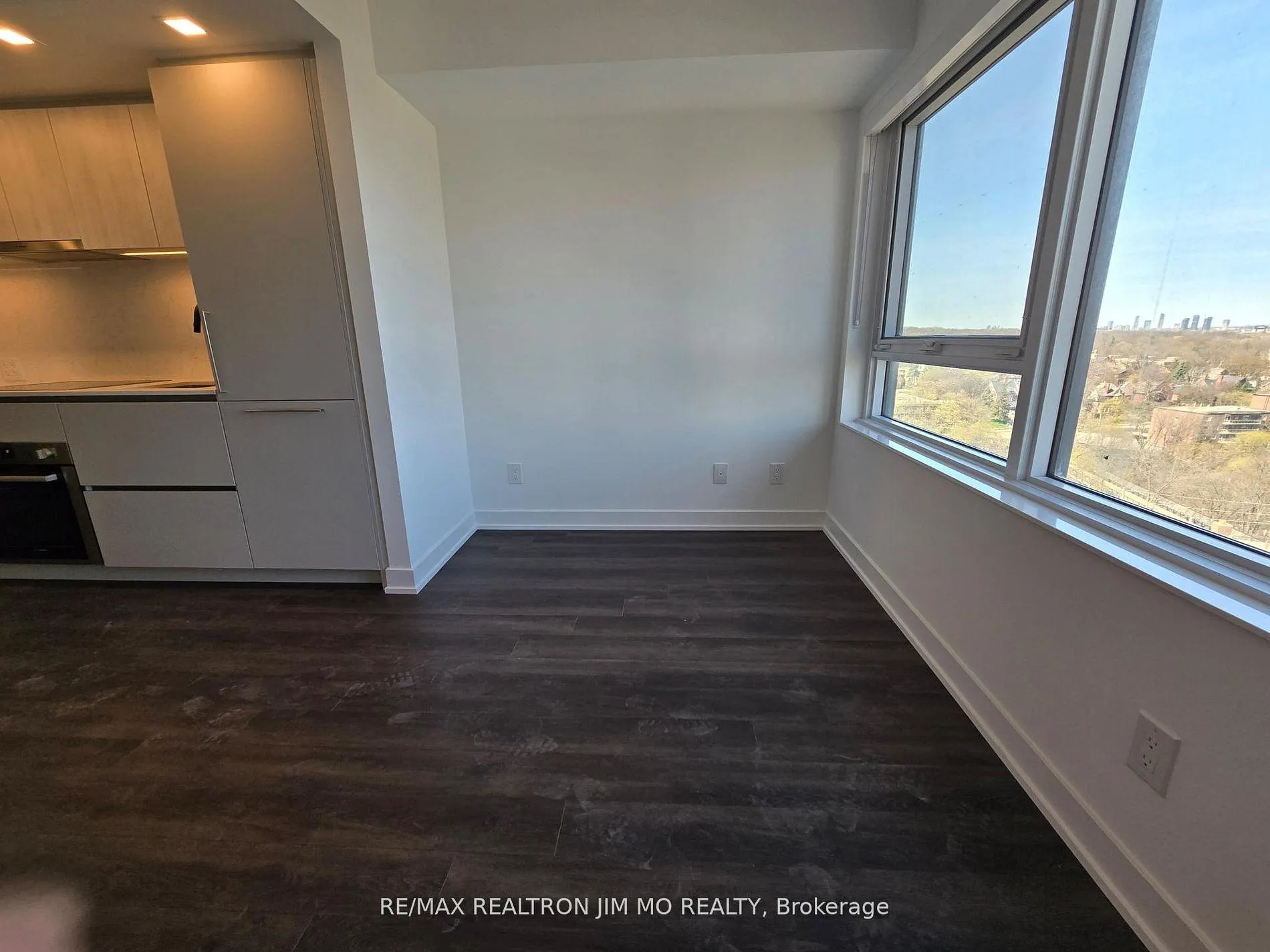 Photo 7 of Unit 1109, 609 Sherbourne Street, Toronto, North St. James Town — HOMEH