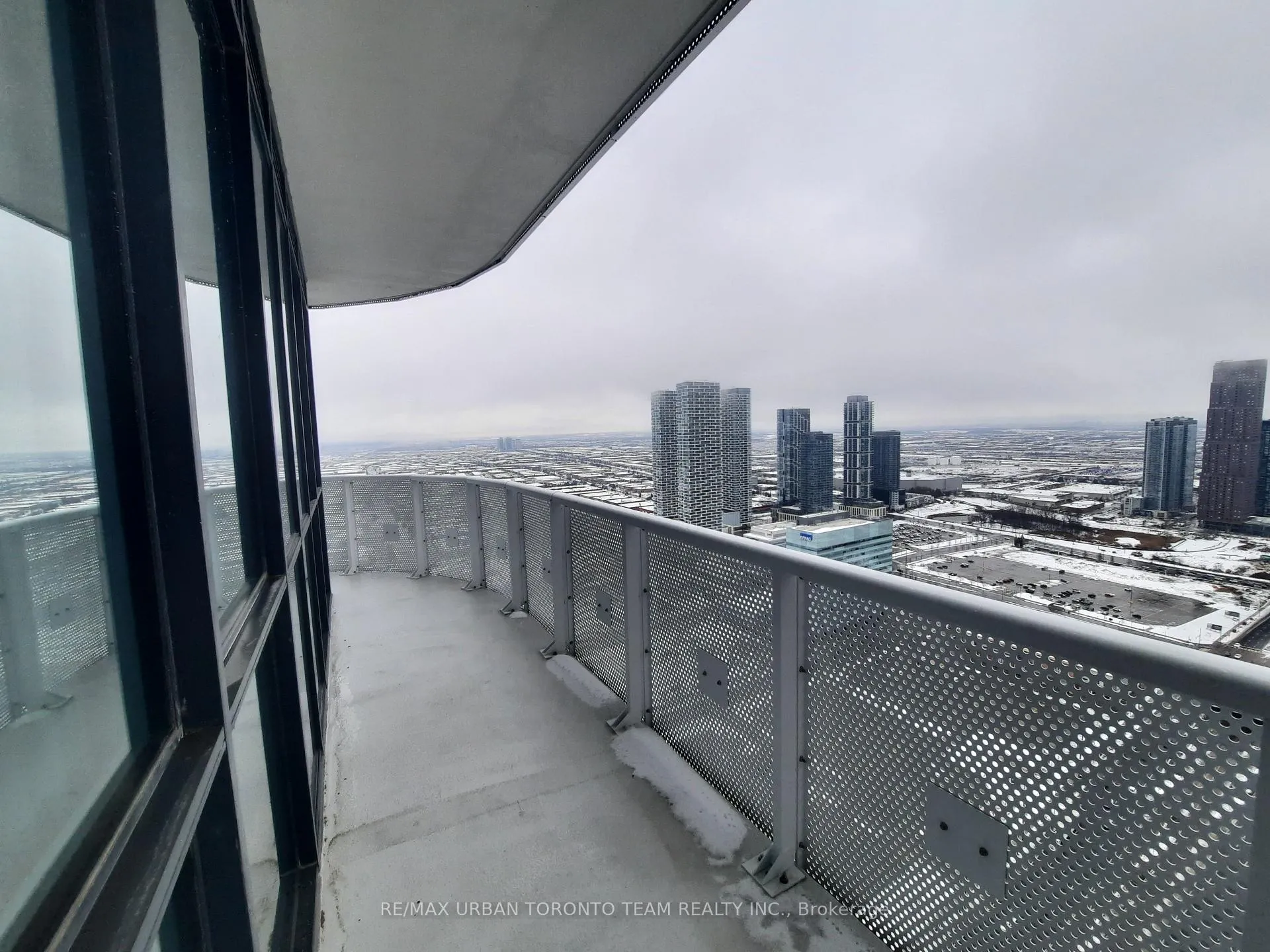 Photo 6 of Unit 4906, 8 Interchange Way, Vaughan, Vaughan Corporate Centre — HOMEH