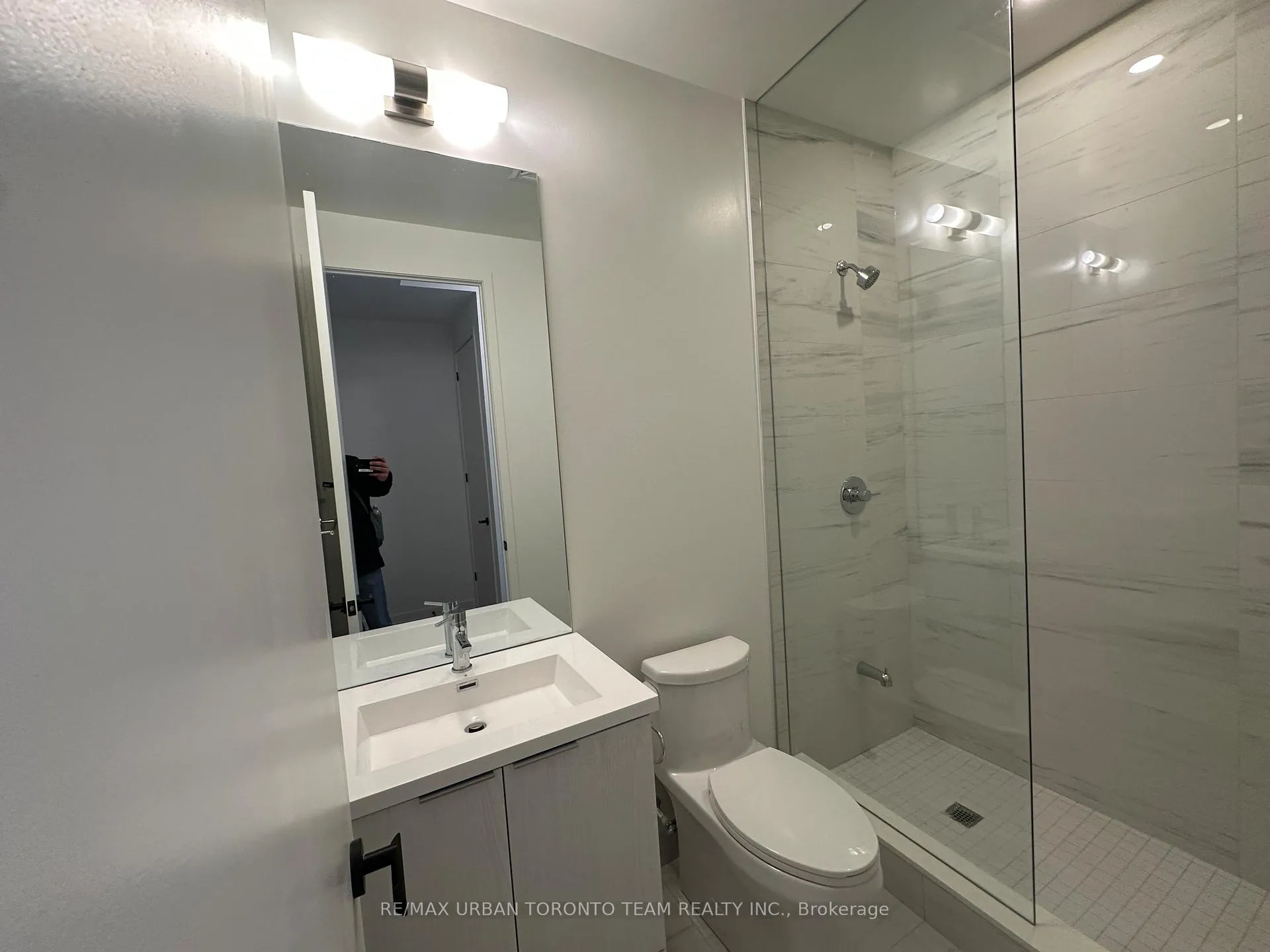 Photo 15 of Unit 4906, 8 Interchange Way, Vaughan, Vaughan Corporate Centre — HOMEH