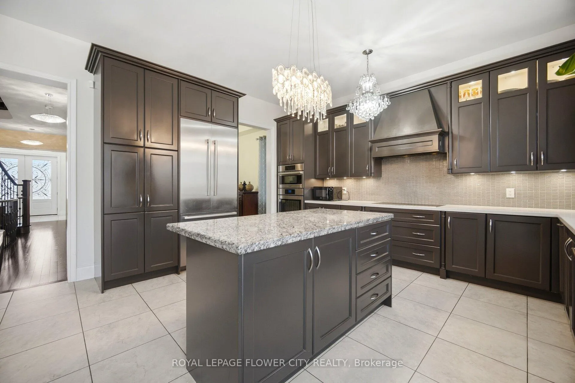 Photo 10 of 35 Gordon Randle Drive, Brampton, Toronto Gore Rural Estate — HOMEH