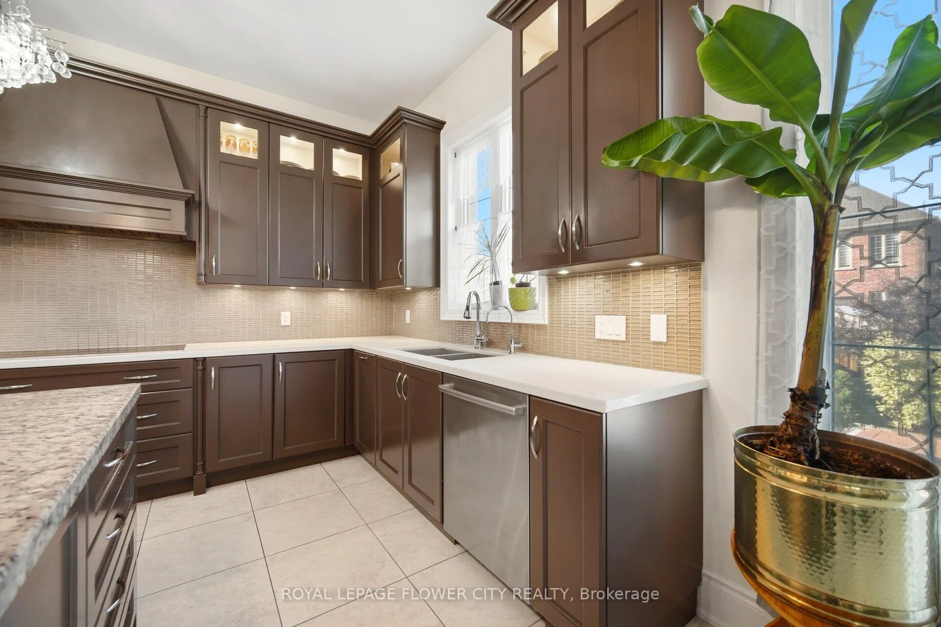 Photo 12 of 35 Gordon Randle Drive, Brampton, Toronto Gore Rural Estate — HOMEH