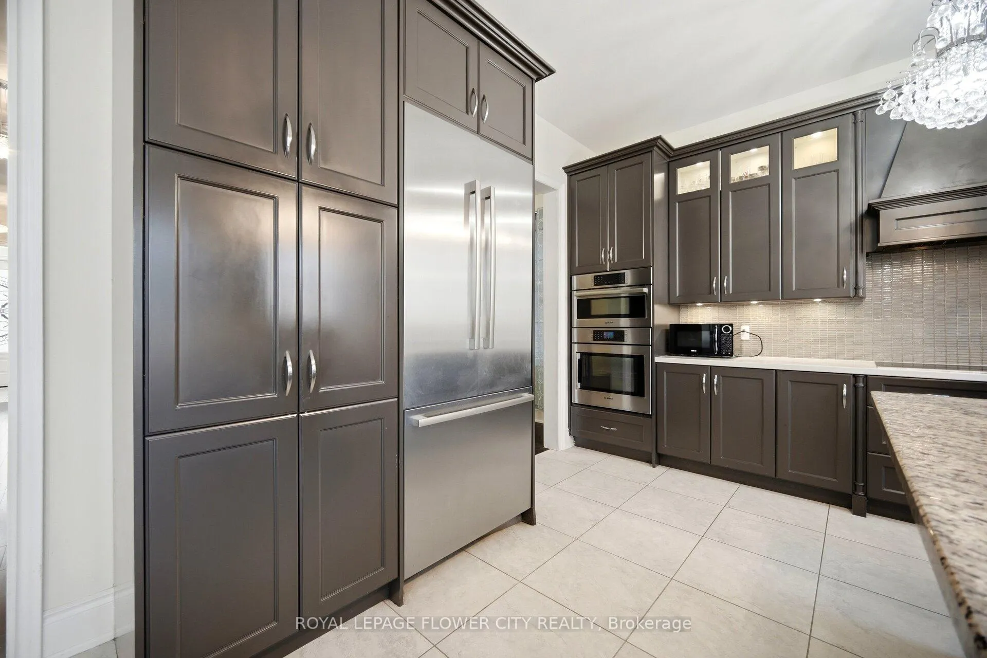 Photo 13 of 35 Gordon Randle Drive, Brampton, Toronto Gore Rural Estate — HOMEH