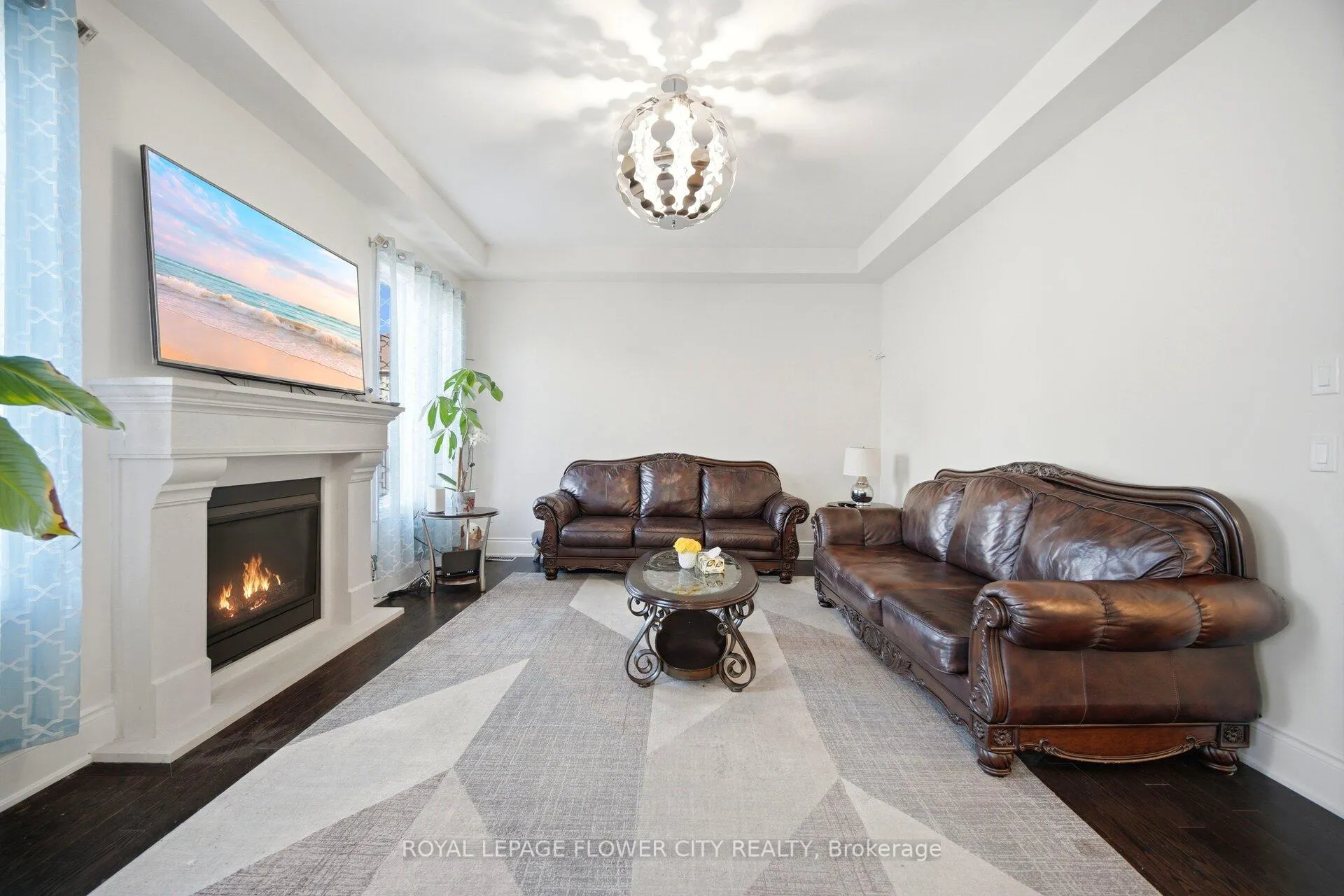 Photo 3 of 35 Gordon Randle Drive, Brampton, Toronto Gore Rural Estate — HOMEH