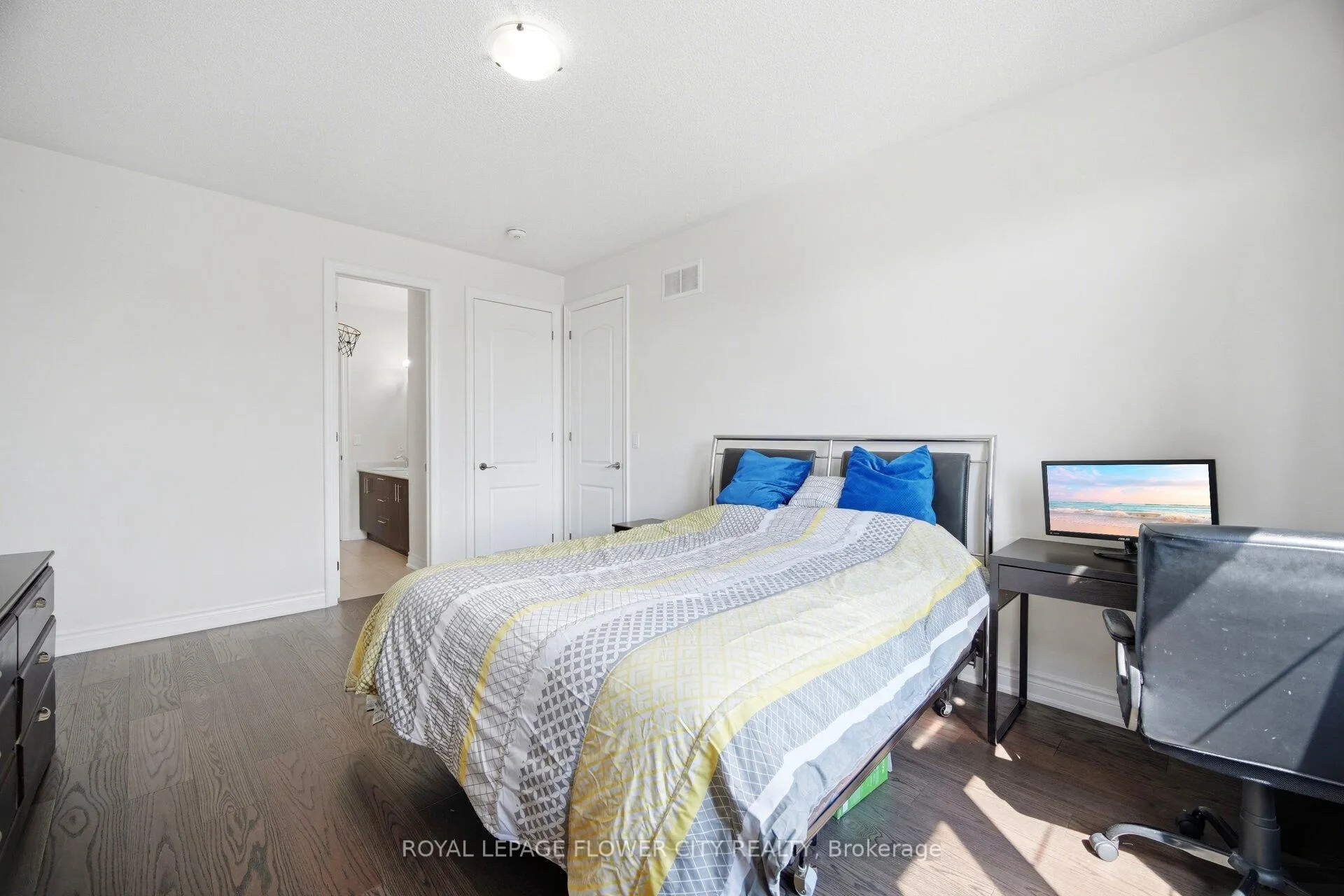 Photo 6 of 35 Gordon Randle Drive, Brampton, Toronto Gore Rural Estate — HOMEH