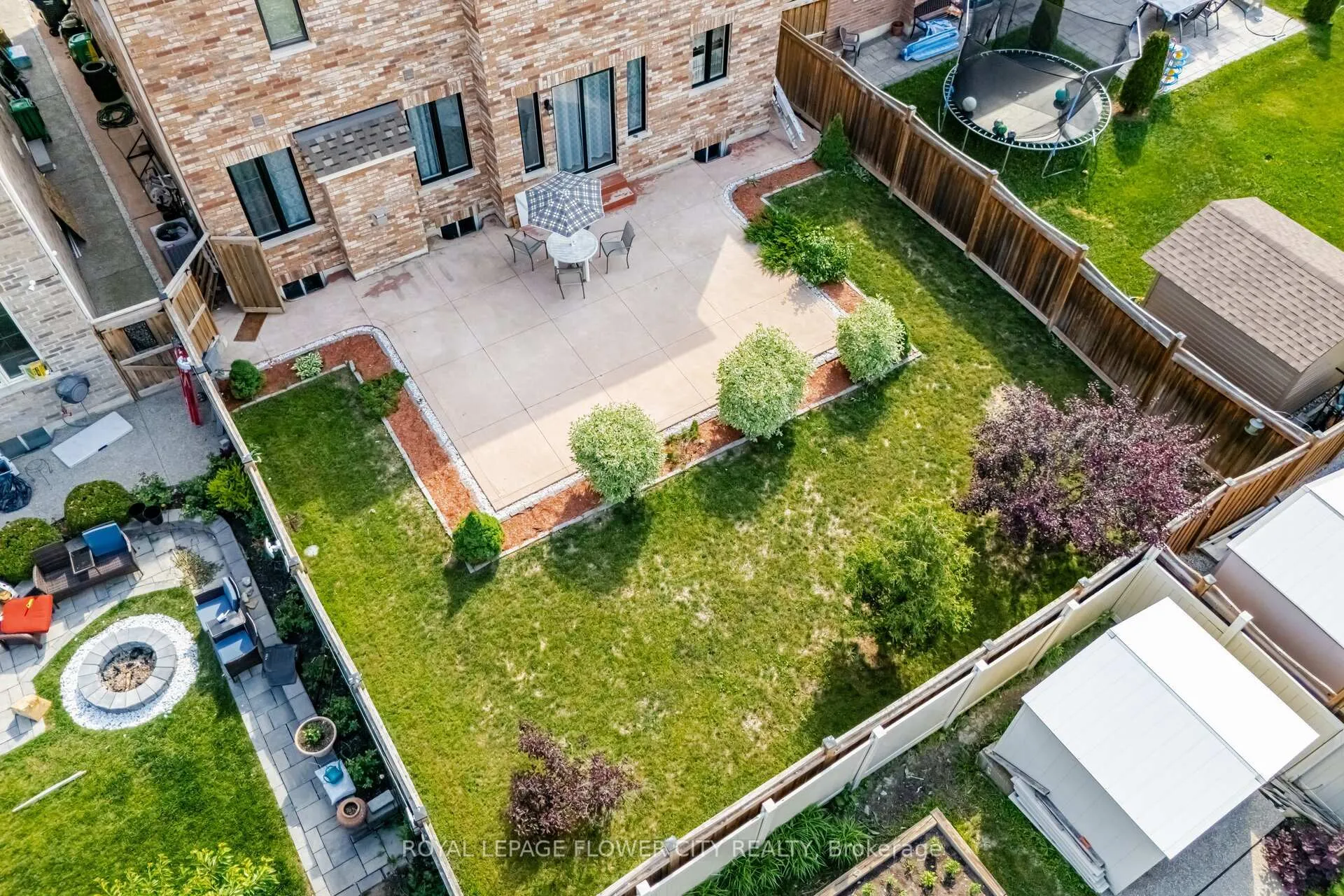 Photo 9 of 35 Gordon Randle Drive, Brampton, Toronto Gore Rural Estate — HOMEH
