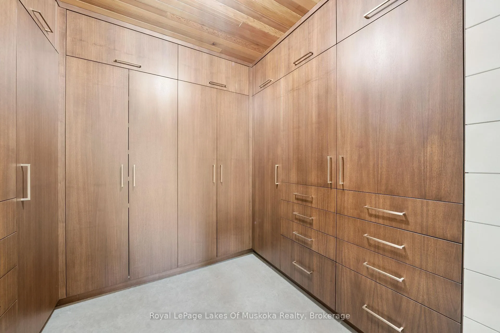 Photo 20 of 1016 Swift Lane, Algonquin Highlands, Sherborne — HOMEH