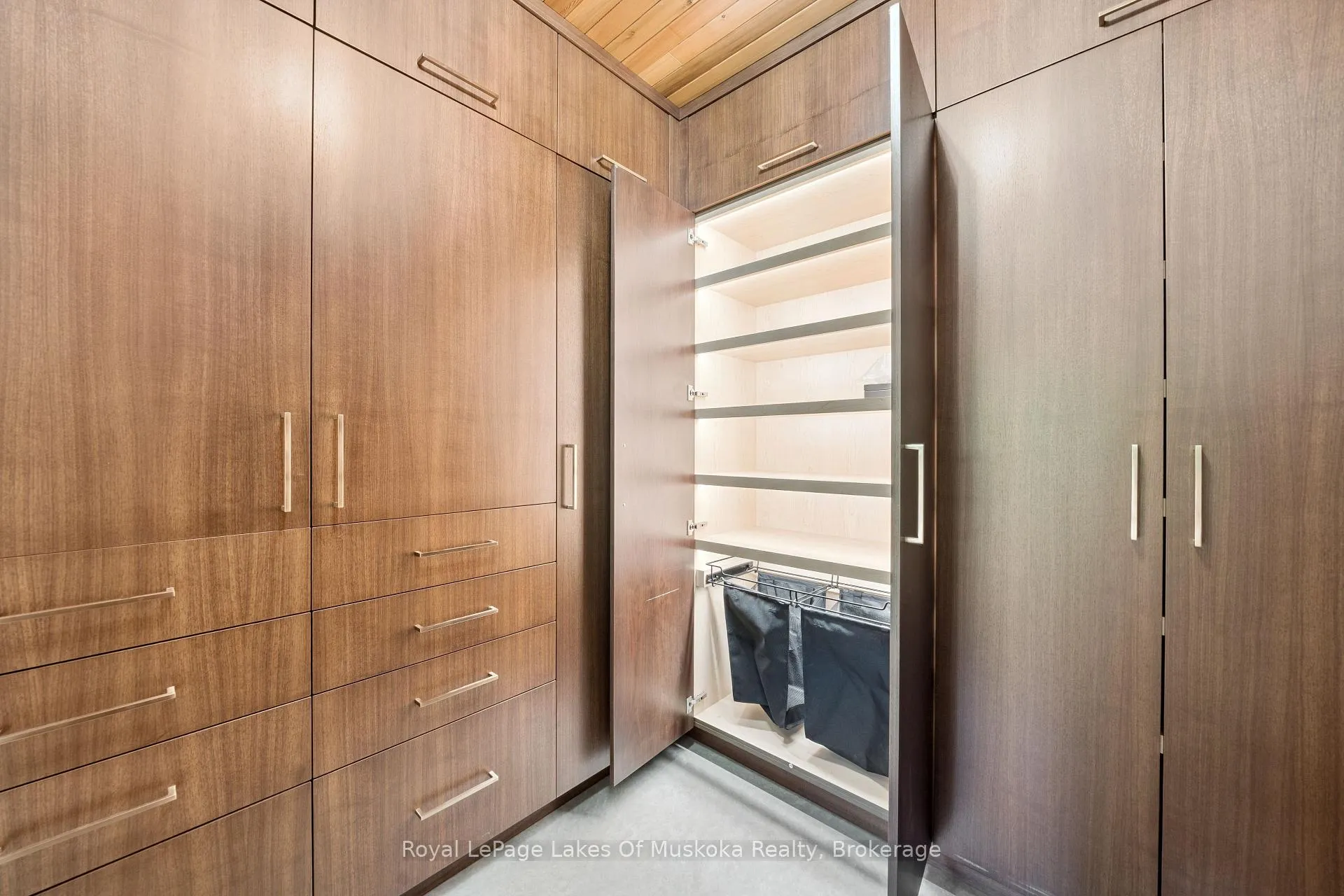 Photo 21 of 1016 Swift Lane, Algonquin Highlands, Sherborne — HOMEH