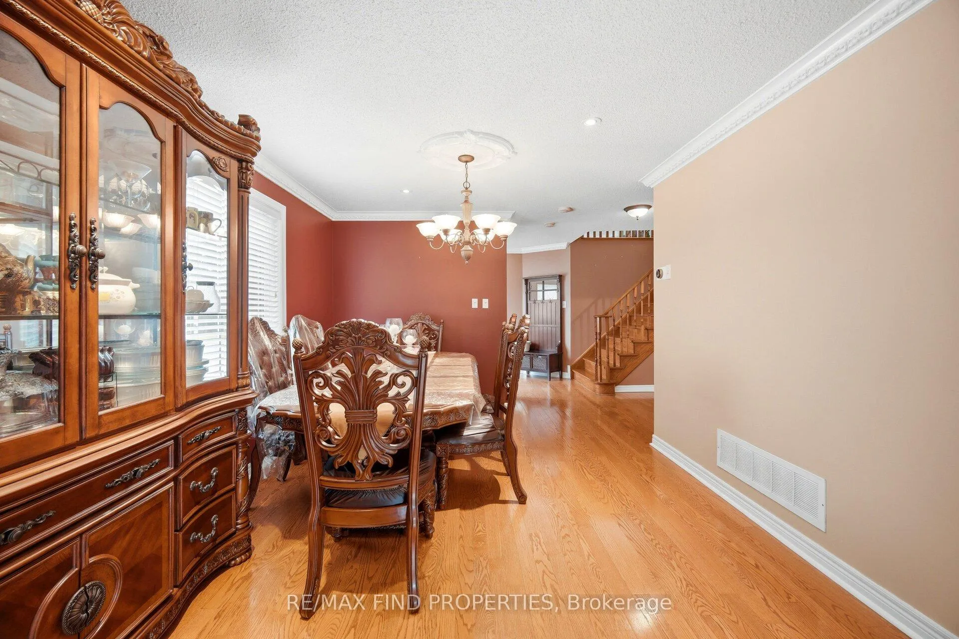 Photo 7 of 2 Summerdale Crescent, Brampton, Fletcher's Meadow — HOMEH