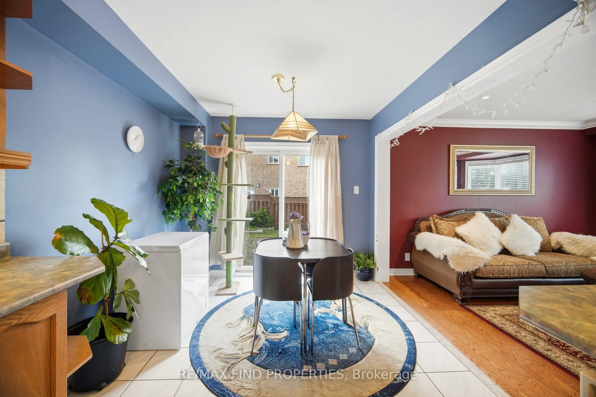 Photo 12 of 2 Summerdale Crescent, Brampton, Fletcher's Meadow — HOMEH