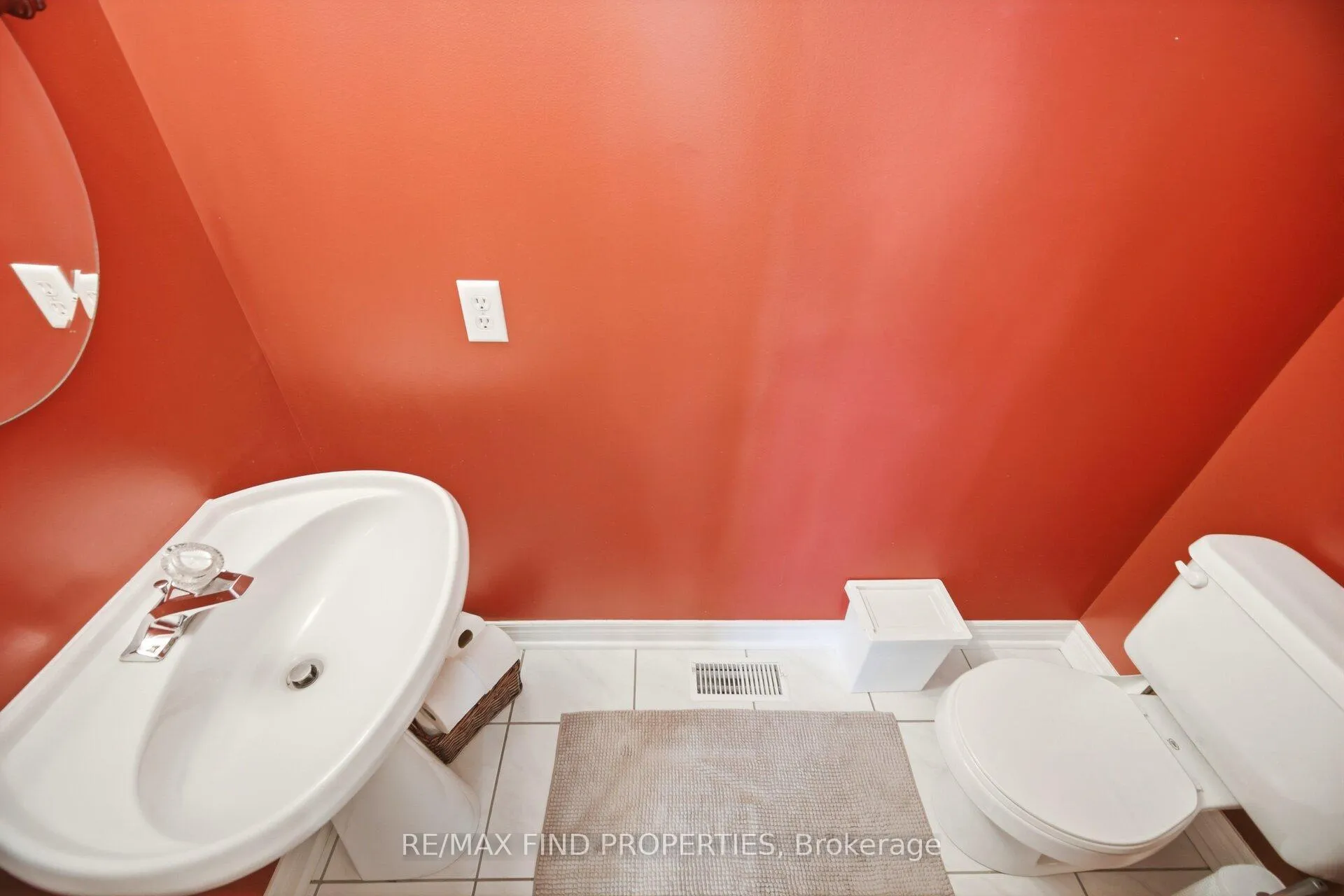 Photo 16 of 2 Summerdale Crescent, Brampton, Fletcher's Meadow — HOMEH