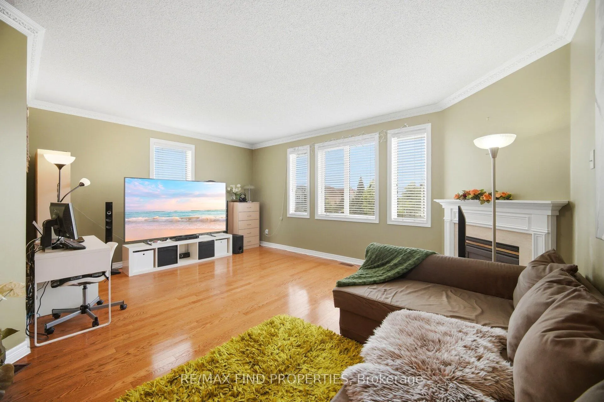 Photo 19 of 2 Summerdale Crescent, Brampton, Fletcher's Meadow — HOMEH