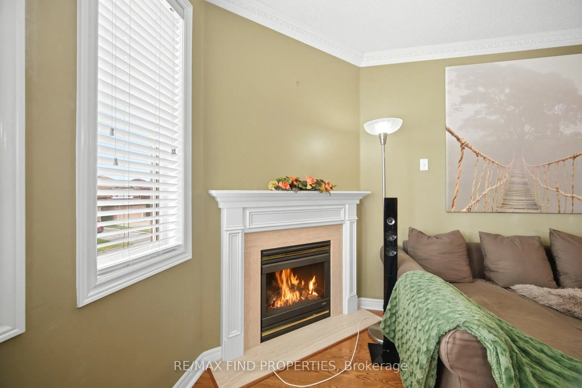 Photo 22 of 2 Summerdale Crescent, Brampton, Fletcher's Meadow — HOMEH
