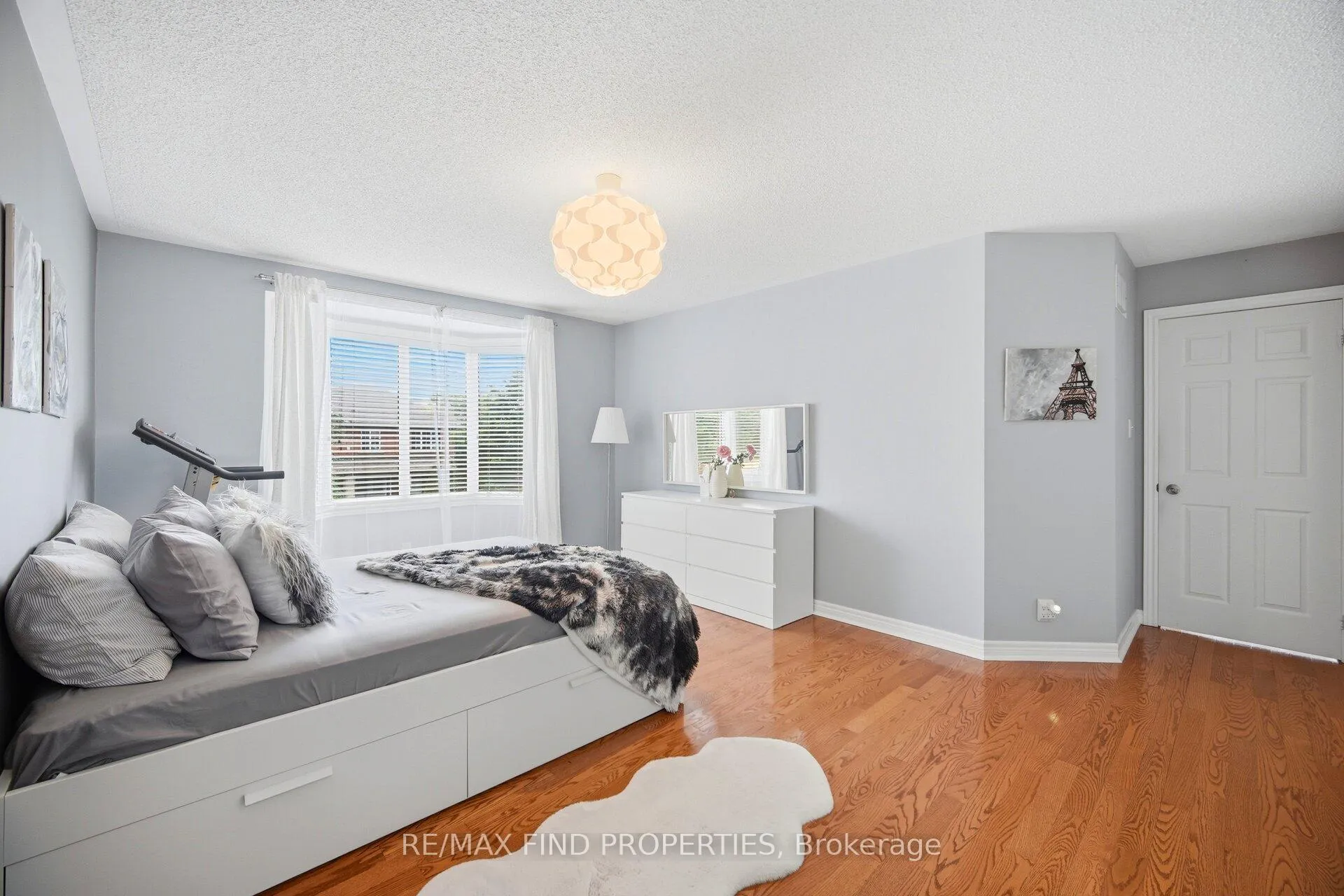 Photo 25 of 2 Summerdale Crescent, Brampton, Fletcher's Meadow — HOMEH