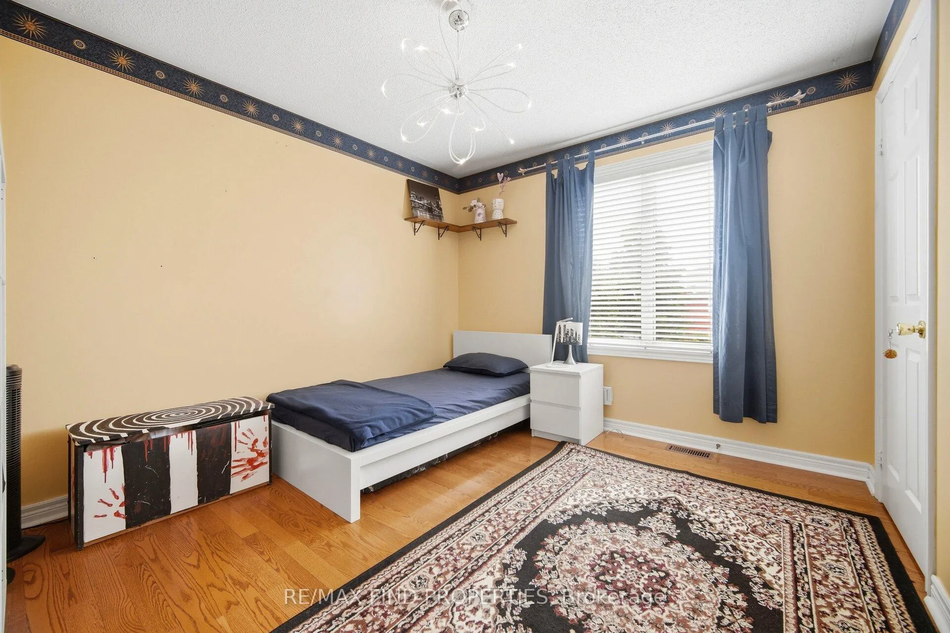 Photo 30 of 2 Summerdale Crescent, Brampton, Fletcher's Meadow — HOMEH