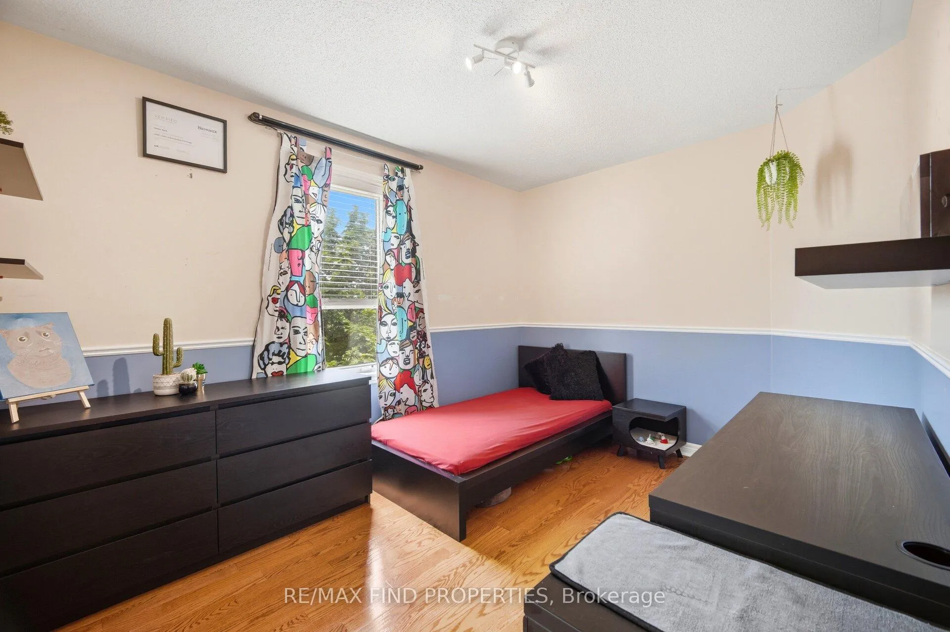 Photo 32 of 2 Summerdale Crescent, Brampton, Fletcher's Meadow — HOMEH