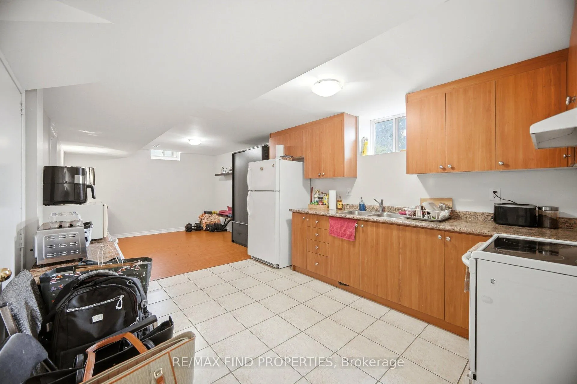 Photo 38 of 2 Summerdale Crescent, Brampton, Fletcher's Meadow — HOMEH